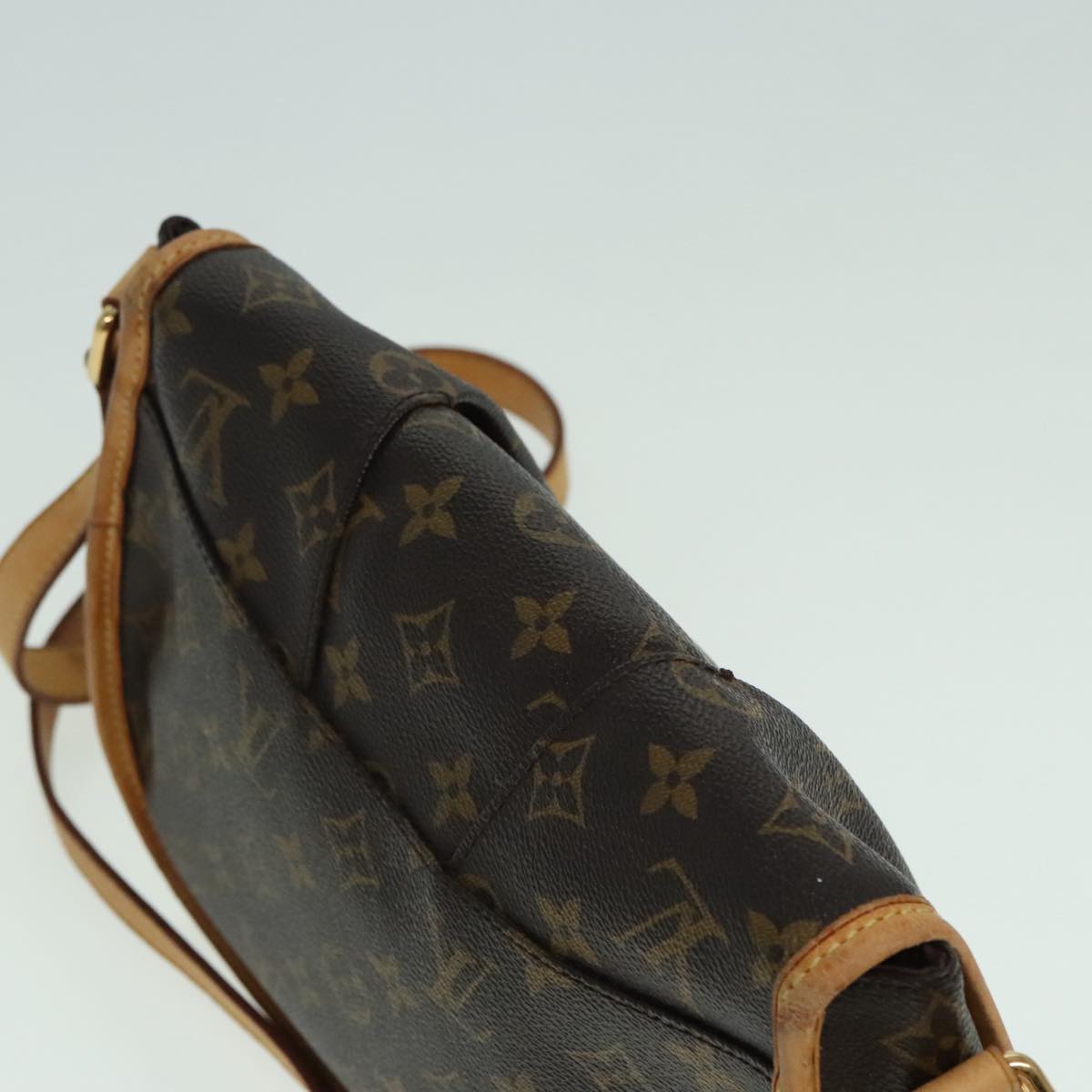 LOUIS VUITTON Monogram Menilmontant PM Shoulder Bag M40474 LV Auth 93179