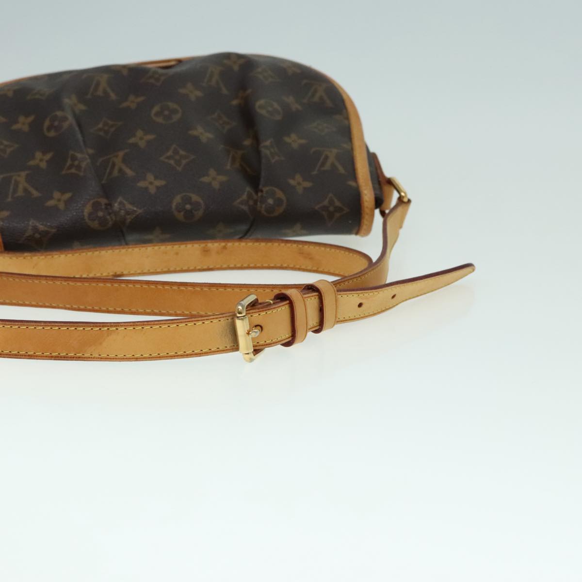 LOUIS VUITTON Monogram Menilmontant PM Shoulder Bag M40474 LV Auth 93179