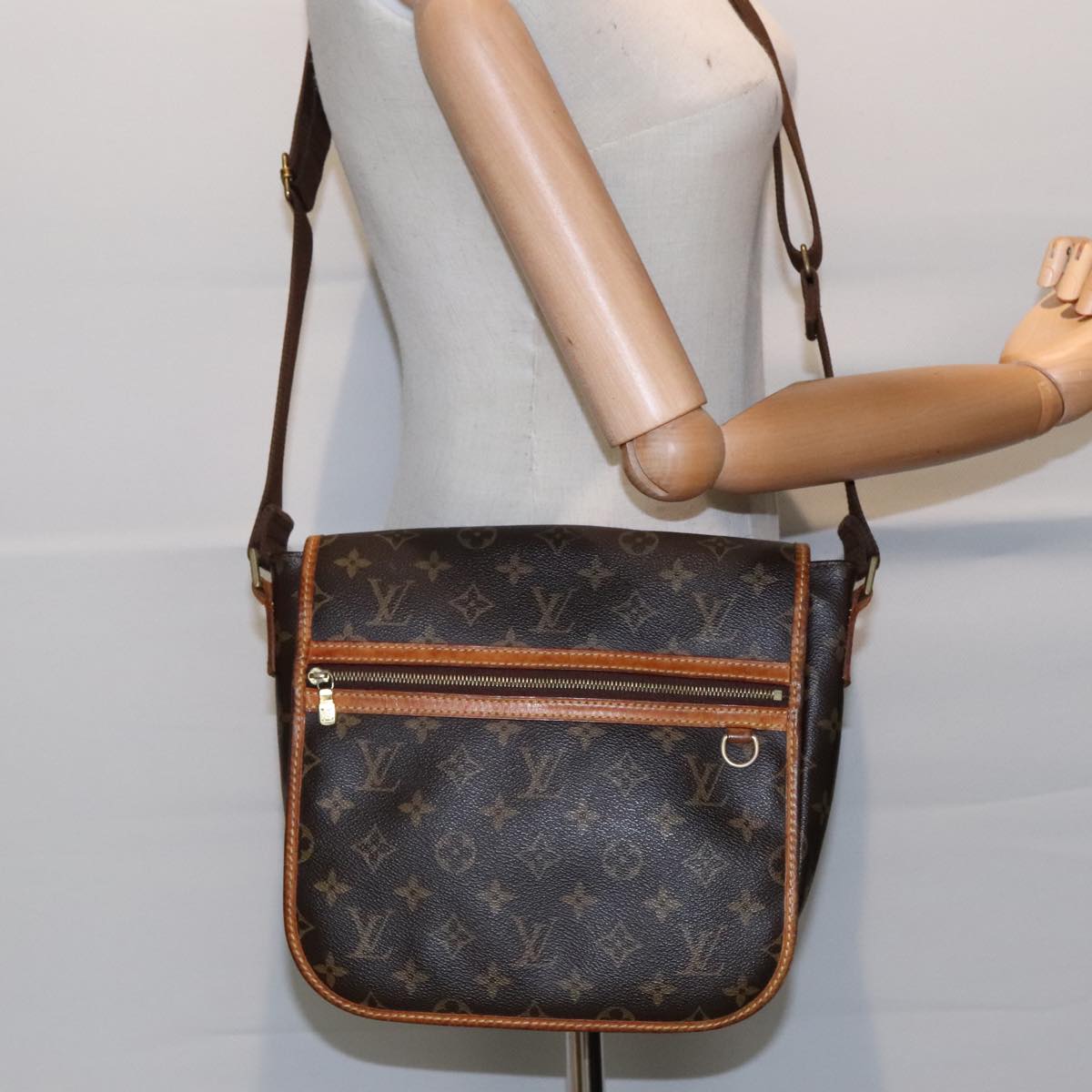 LOUIS VUITTON Monogram Messenger Bosphore PM Shoulder Bag M40106 LV Auth 93181