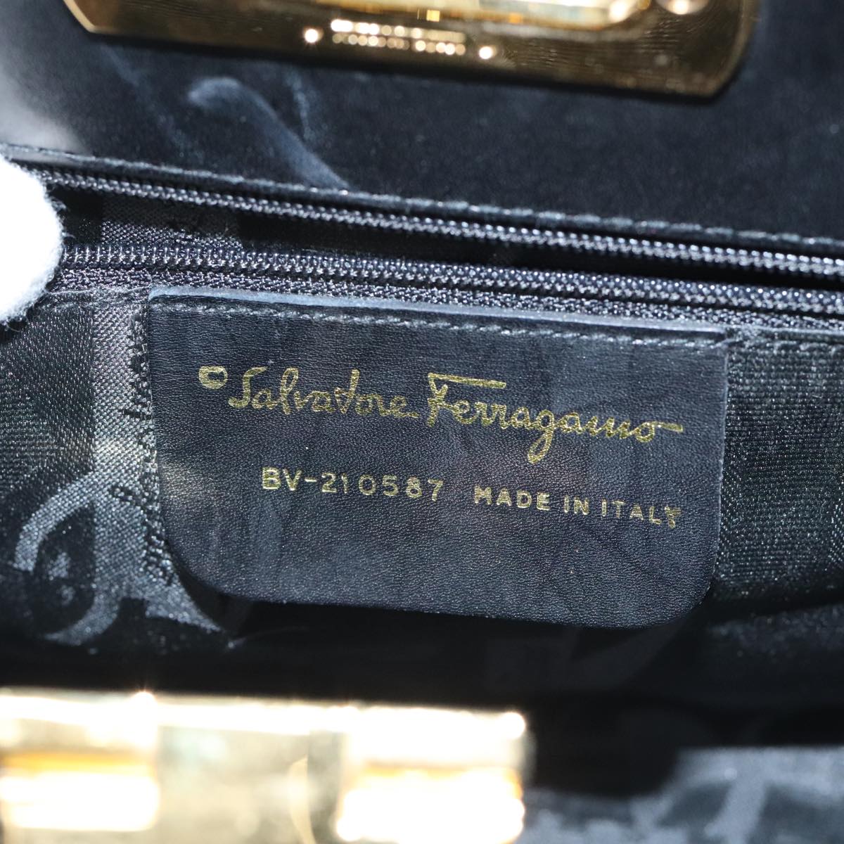 Salvatore Ferragamo Gancini Chain Shoulder Bag Leather Black Gold Auth 93235