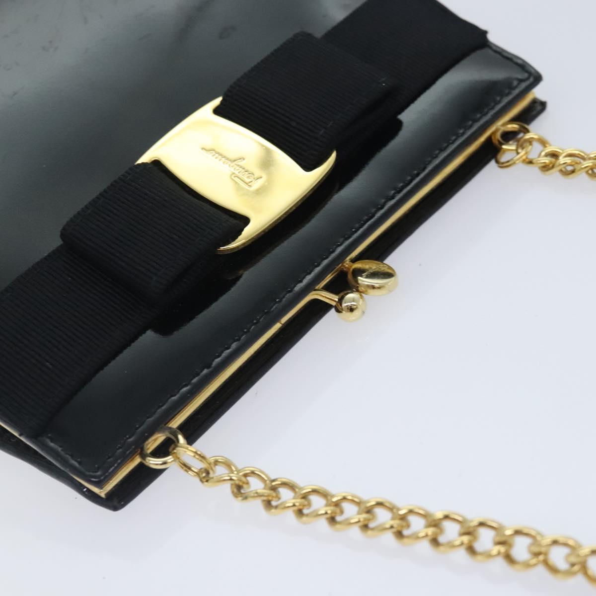 Salvatore Ferragamo Chain Shoulder Bag Enamel Black Gold Auth 93253