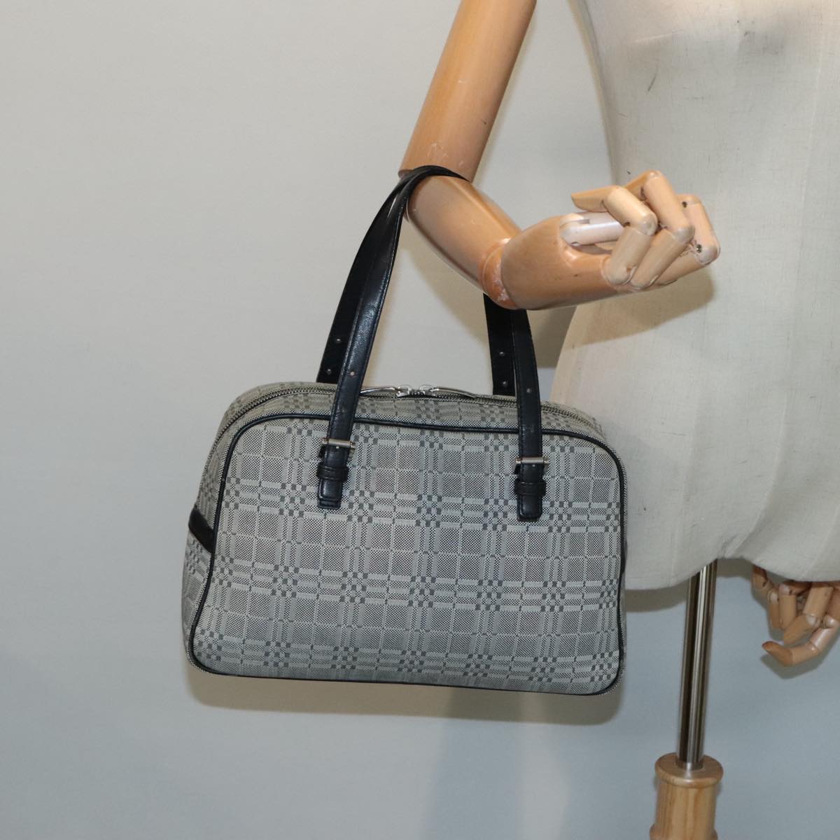 BURBERRY Nova Check Hand Bag Canvas Gray Silver Auth 93291