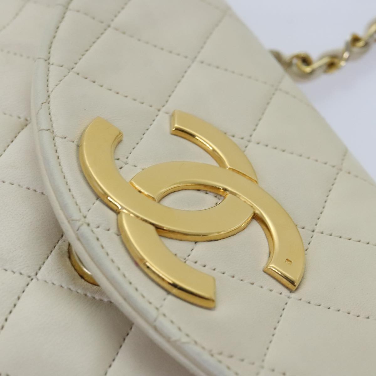 CHANEL Matelasse Big COCO Mark Chain Bag Lamb Skin White Gold CC Auth 93377