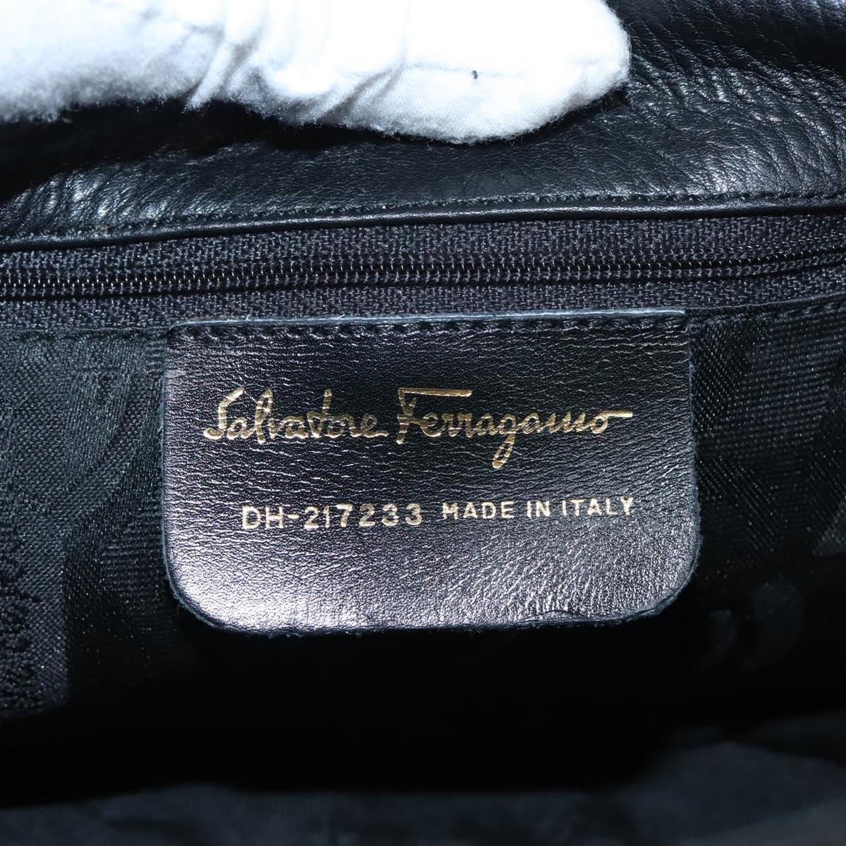 Salvatore Ferragamo Gancini Shoulder Bag Leather Black Gold Auth 93384