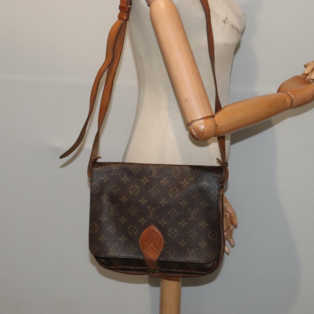 LOUIS VUITTON Monogram Cartouchiere GM Shoulder Bag M51252 LV Auth 93406