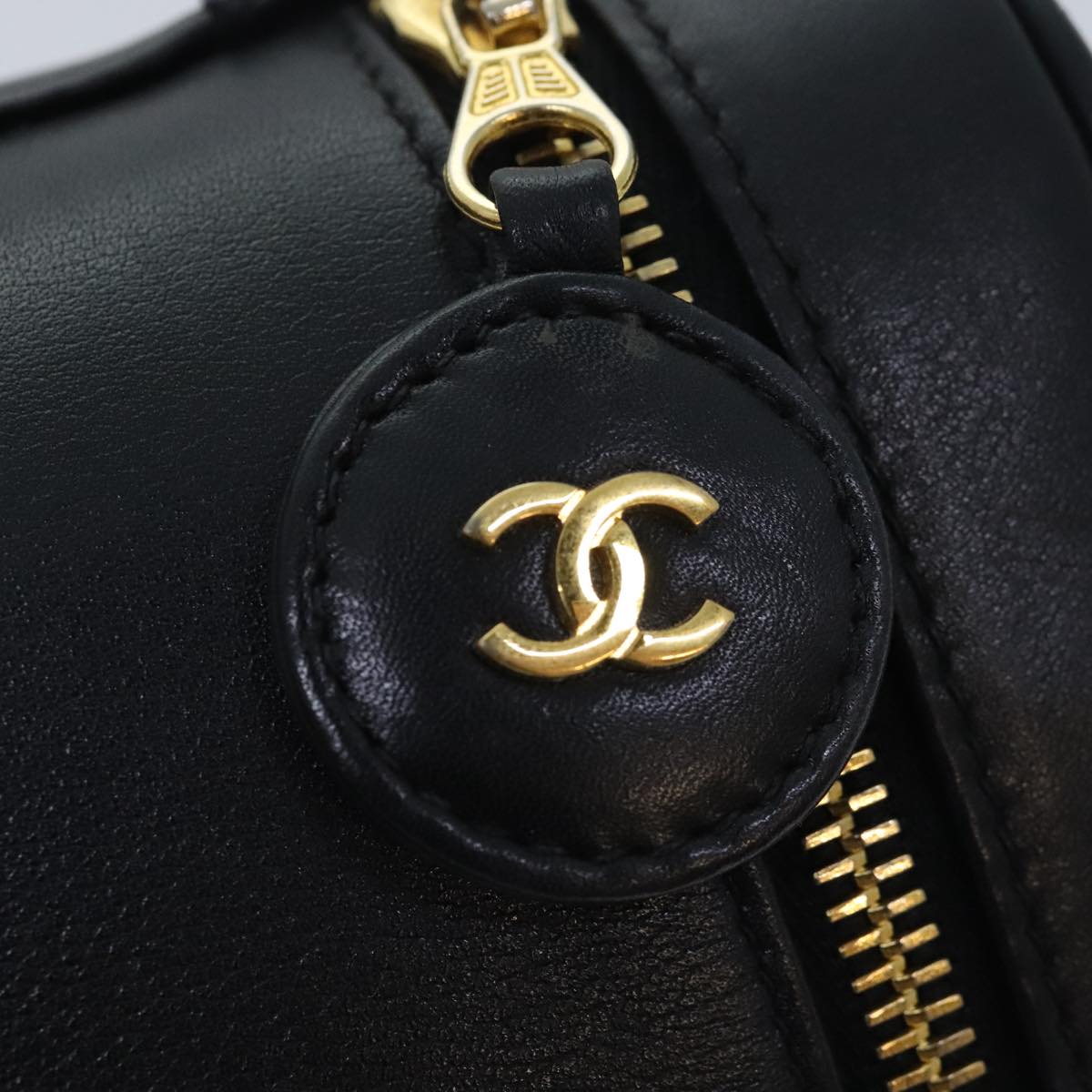 CHANEL Vanity Bicolore Pouch Leather Black Gold CC Auth 93434