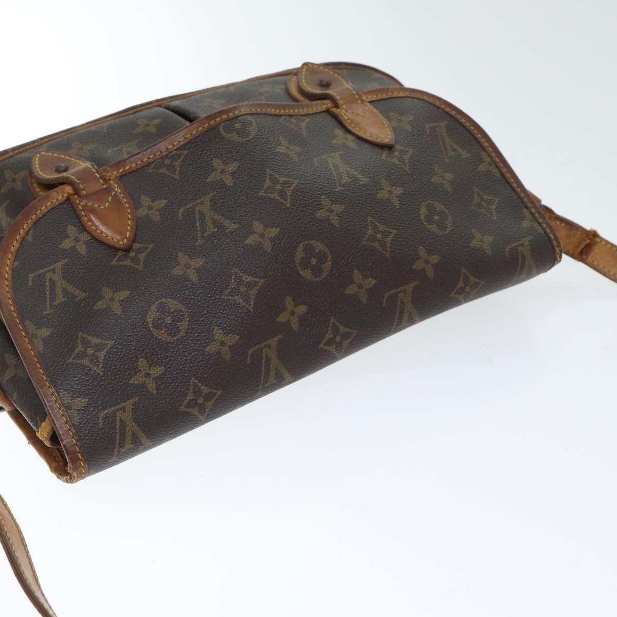 LOUIS VUITTON Monogram Gibeciere MM Shoulder Bag M42247 LV Auth 93467