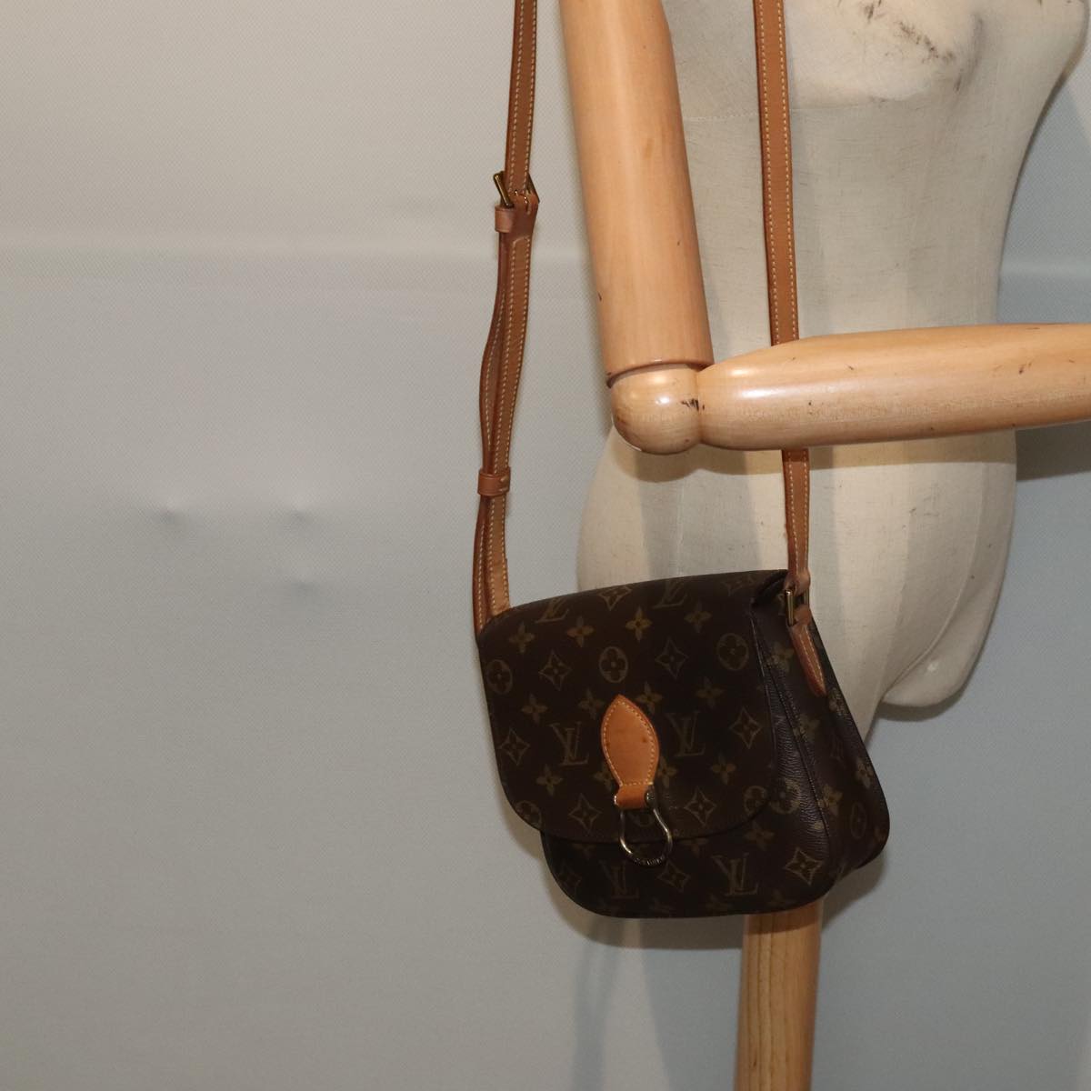 LOUIS VUITTON Monogram Saint Cloud MM Shoulder Bag M51243 LV Auth 93515