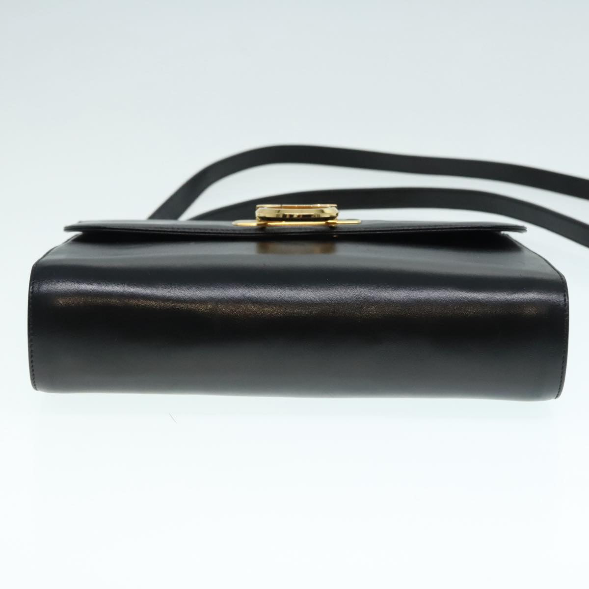 Salvatore Ferragamo Gancini Shoulder Bag Leather Black Gold Auth 93555