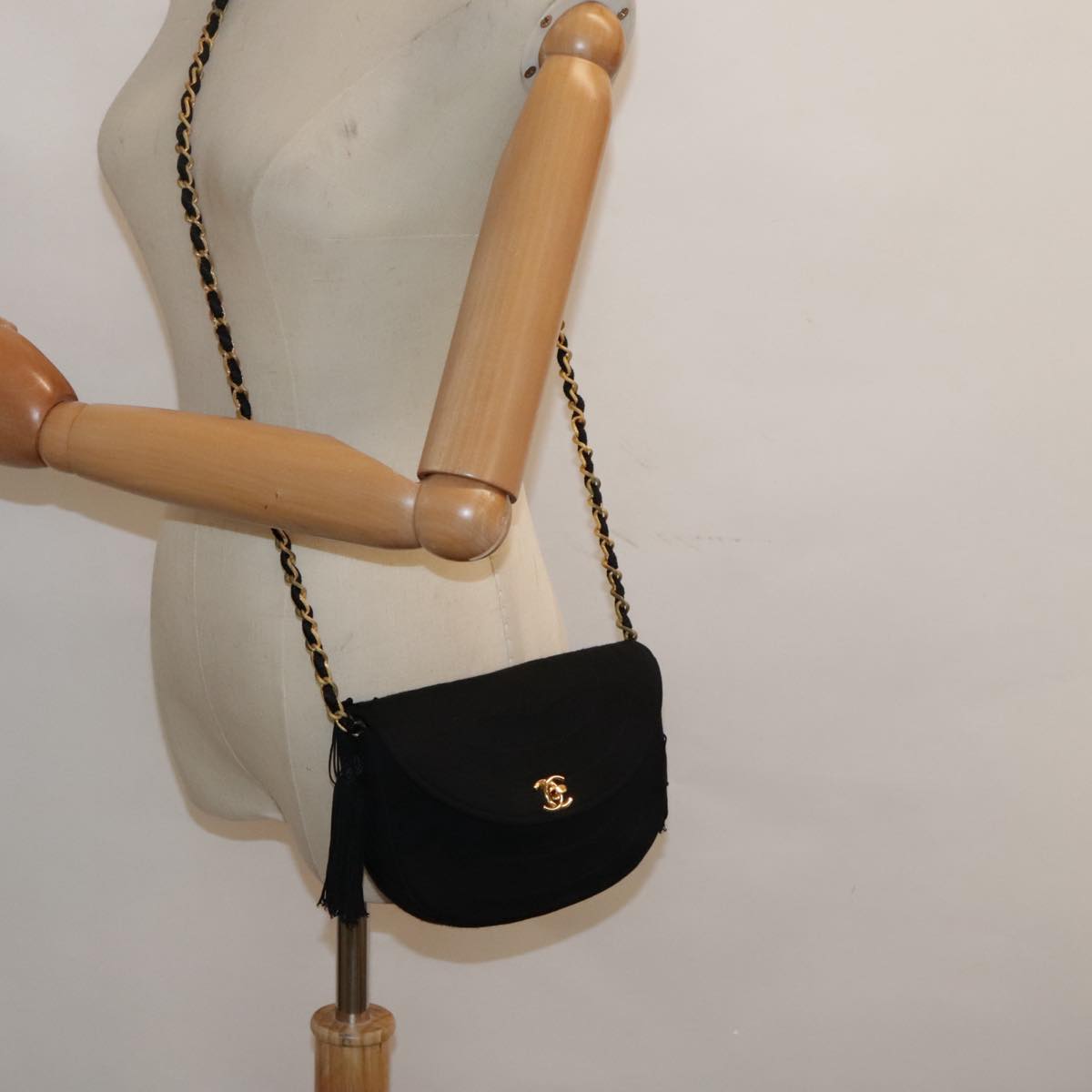 CHANEL Chain Shoulder Bag Cotton Black Gold CC Auth 93580