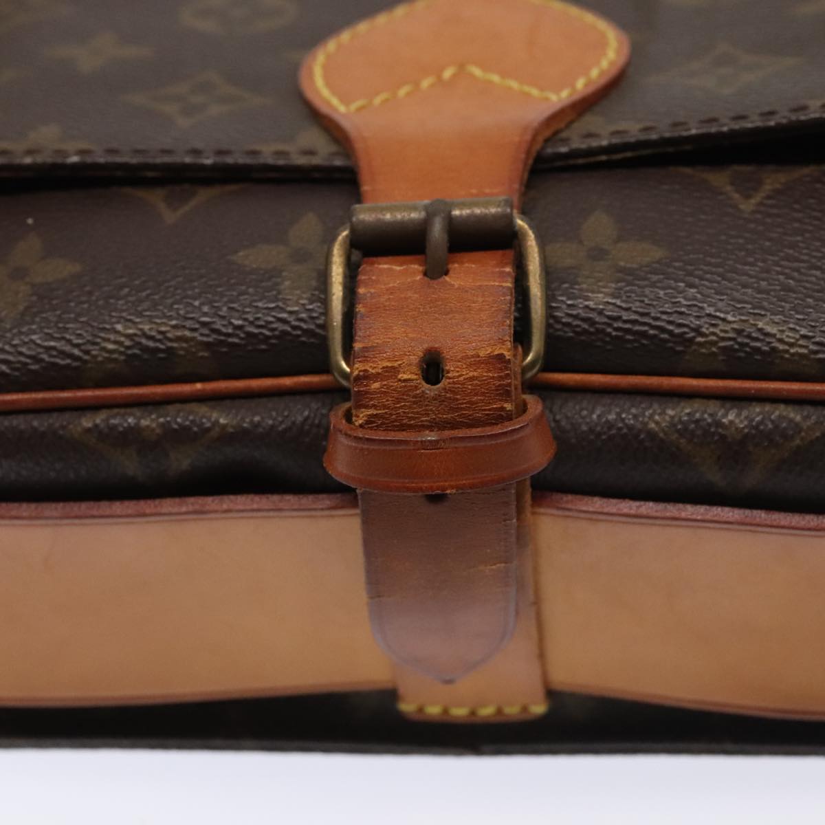 LOUIS VUITTON Monogram Cartouchiere MM Shoulder Bag M51253 LV Auth 93728