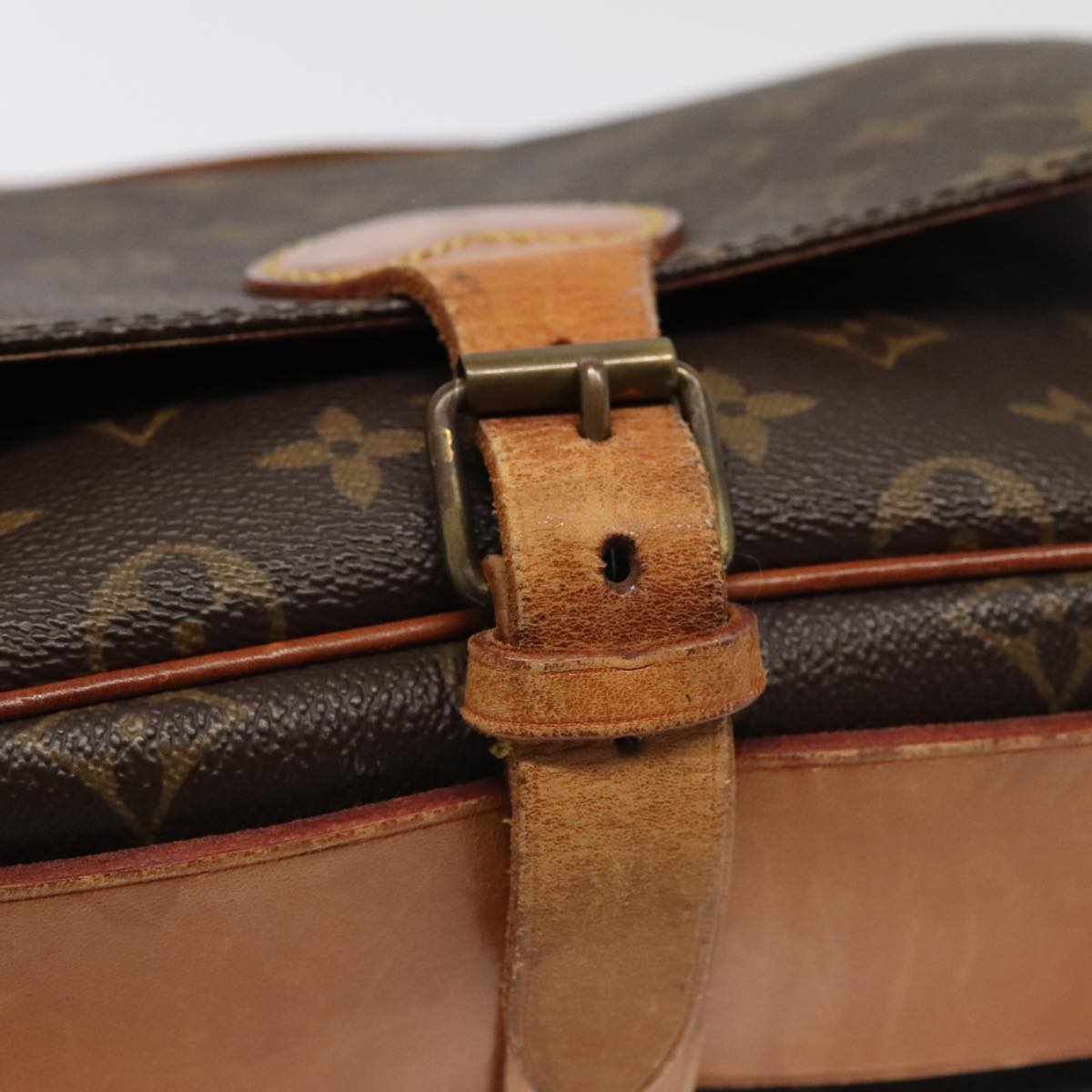 LOUIS VUITTON Monogram Cartouchiere MM Shoulder Bag M51253 LV Auth 93729