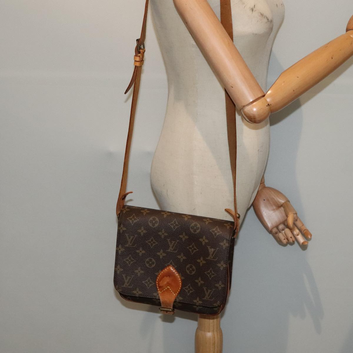 LOUIS VUITTON Monogram Cartouchiere MM Shoulder Bag M51253 LV Auth 93729