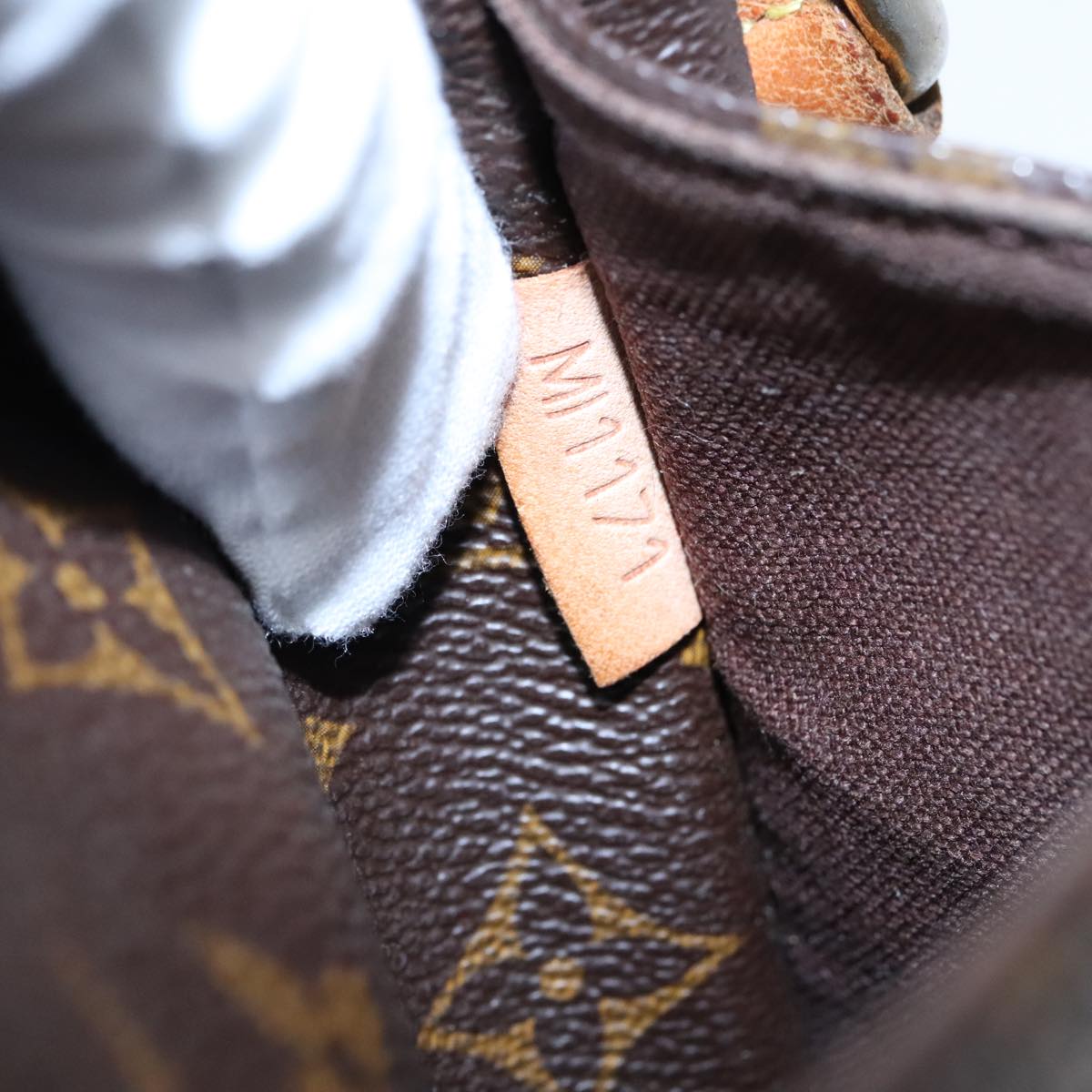 LOUIS VUITTON Monogram Menilmontant PM Shoulder Bag M40474 LV Auth 93738