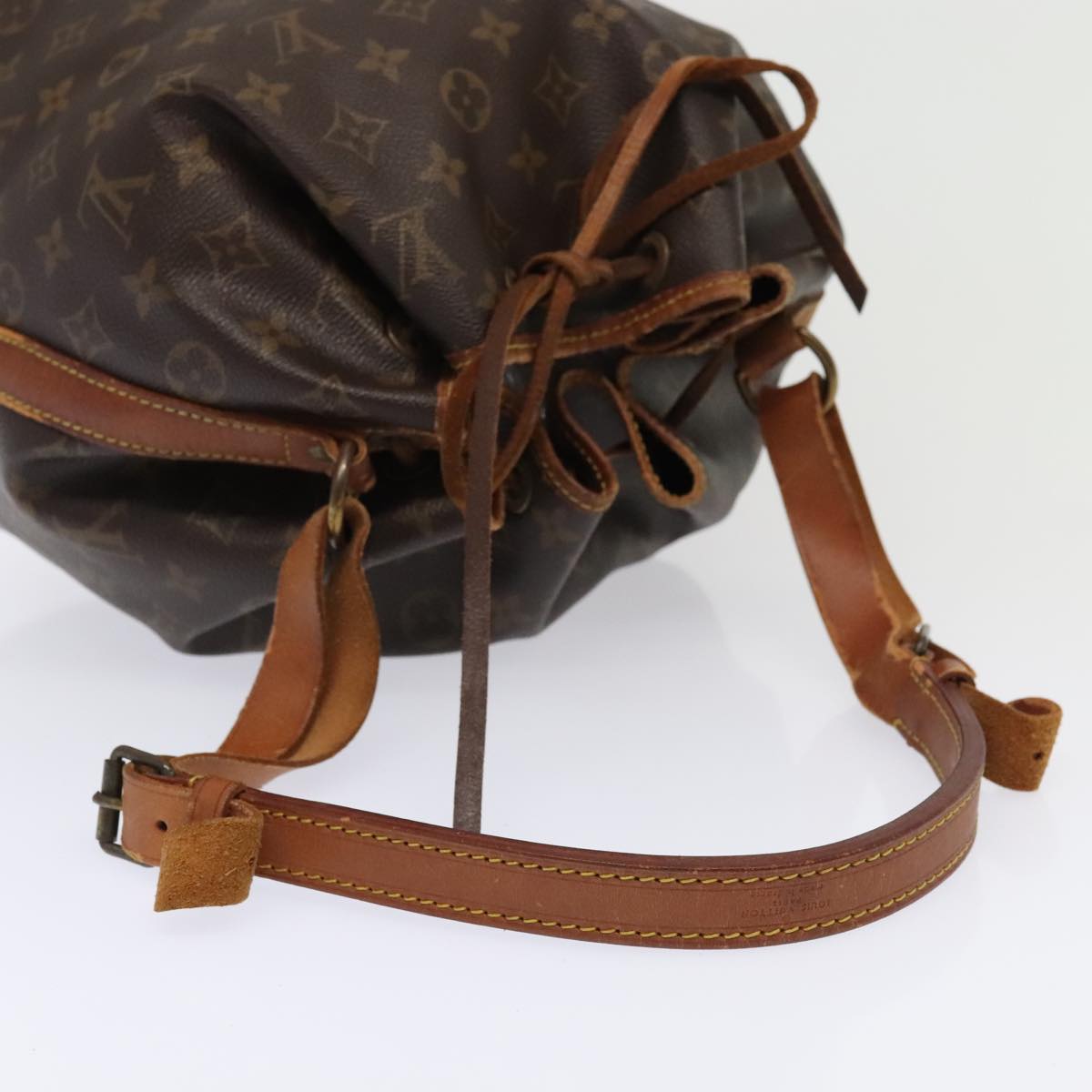 LOUIS VUITTON Monogram Petit Noe Shoulder Bag M42226 LV Auth 93746