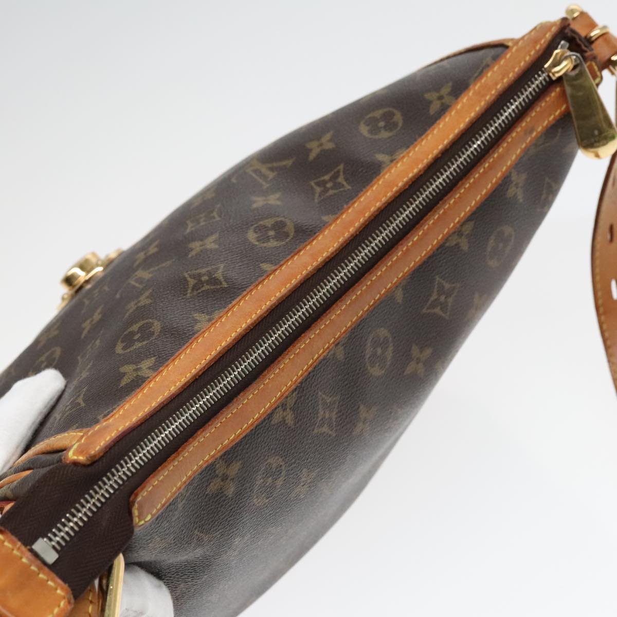 LOUIS VUITTON Monogram Tolum GM Shoulder Bag M40075 LV Auth 93769