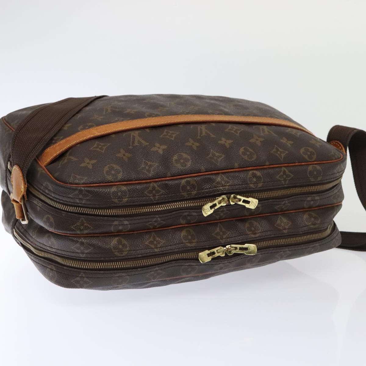 LOUIS VUITTON Monogram Reporter GM Shoulder Bag M45252 LV Auth 93786