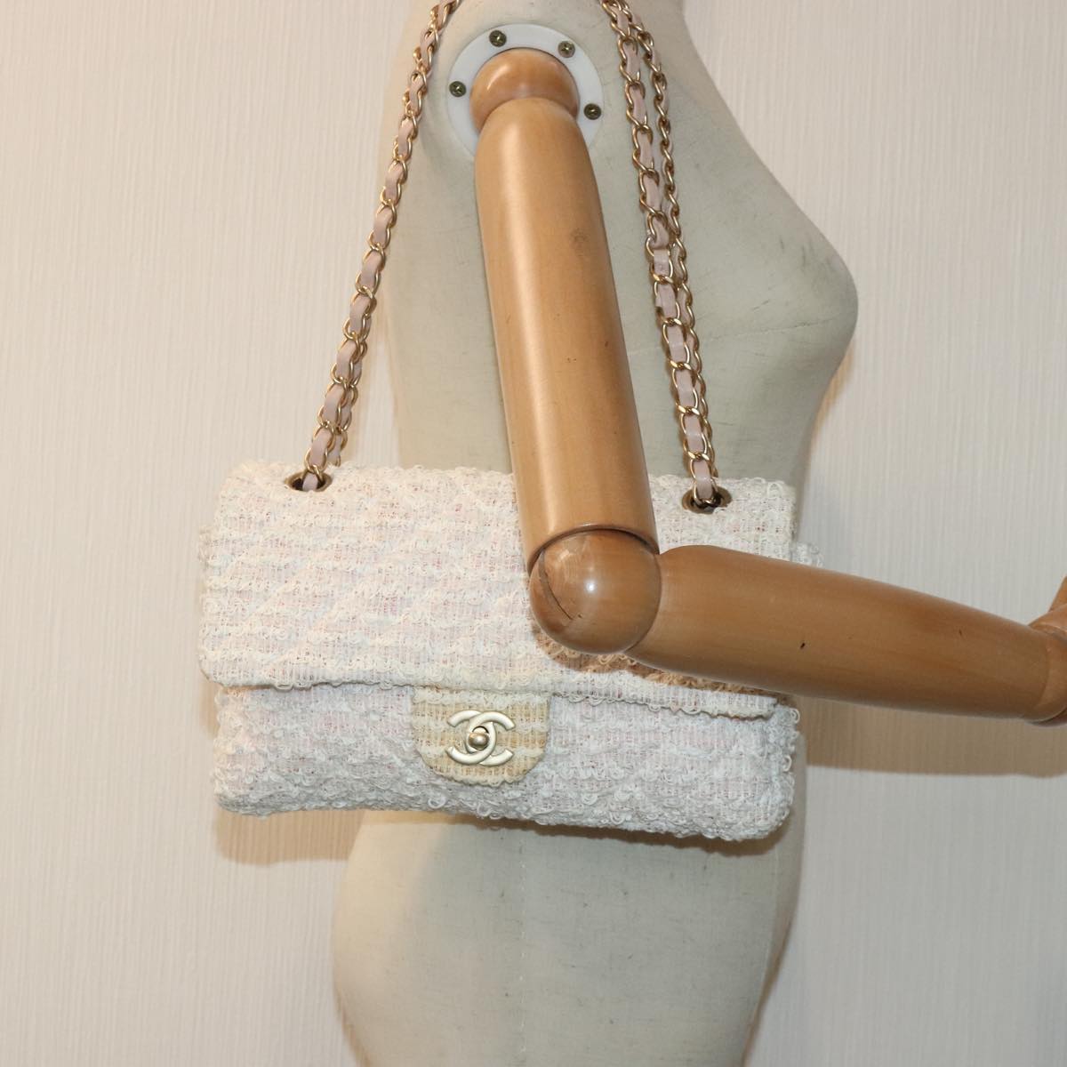 CHANEL Matelasse Chain Shoulder Bag tweed White Pink CC Auth 93801A