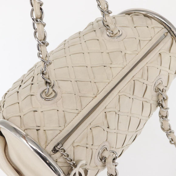 CHANEL Chain Shoulder Bag Leather White CC Auth 93890