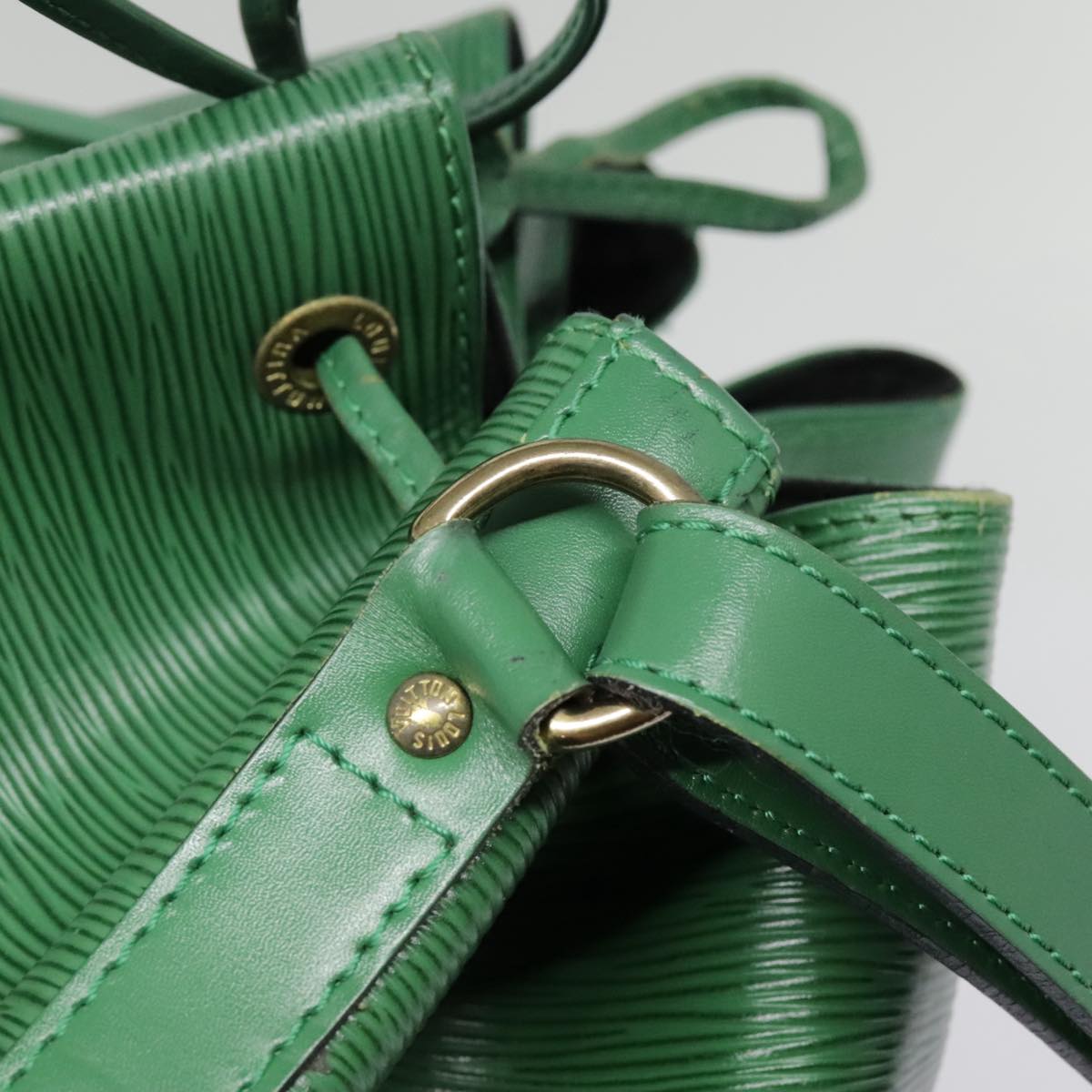 LOUIS VUITTON Epi Noe Shoulder Bag Green M44004 LV Auth 93956