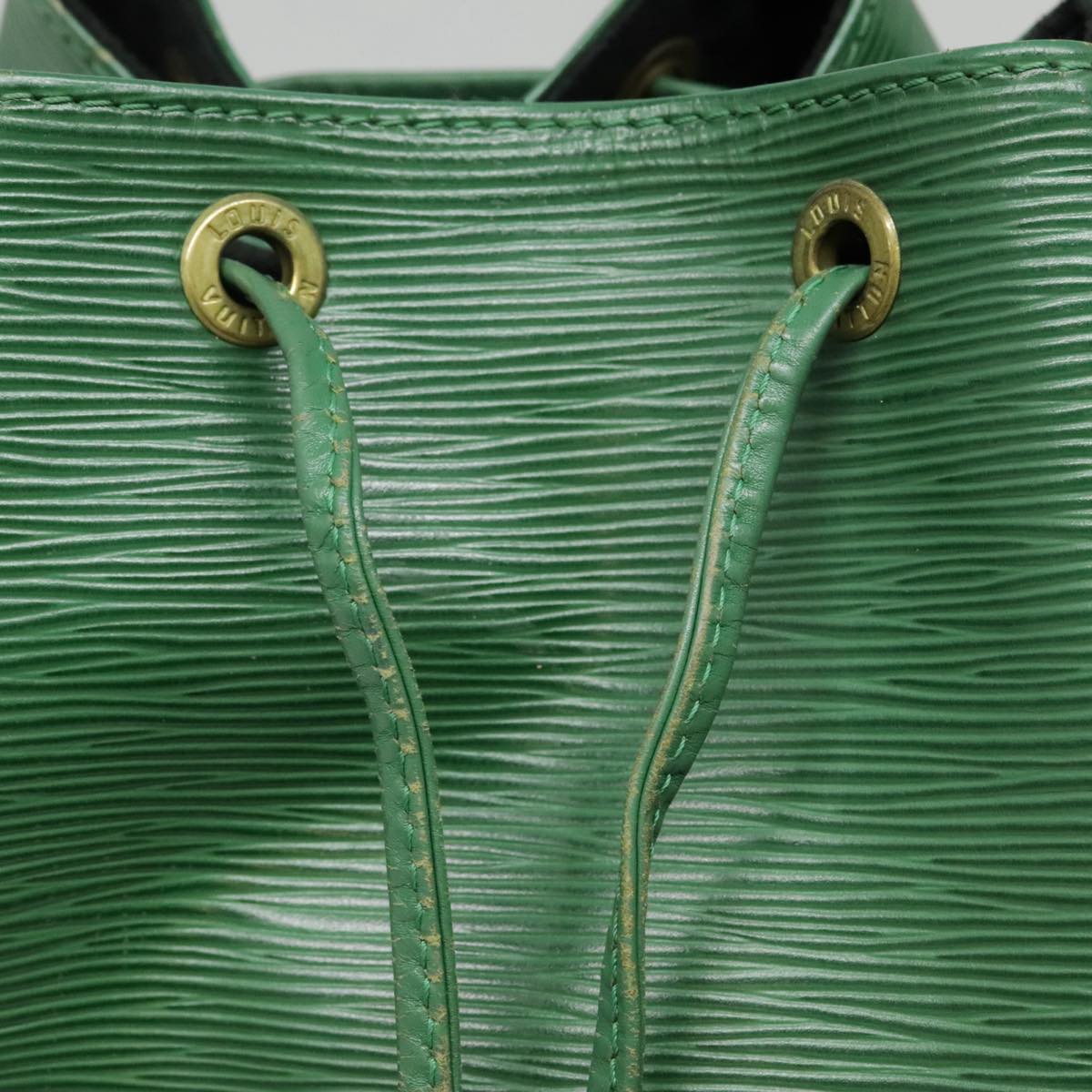 LOUIS VUITTON Epi Noe Shoulder Bag Green M44004 LV Auth 93956