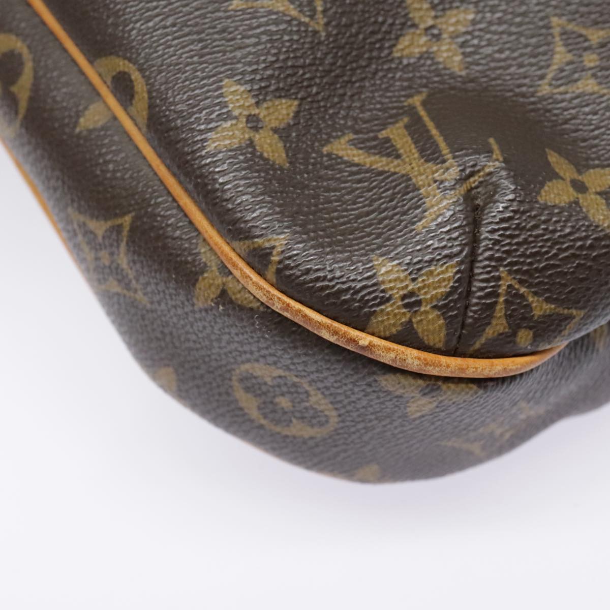 LOUIS VUITTON Monogram Odeon MM Shoulder Bag M56389 LV Auth 93967