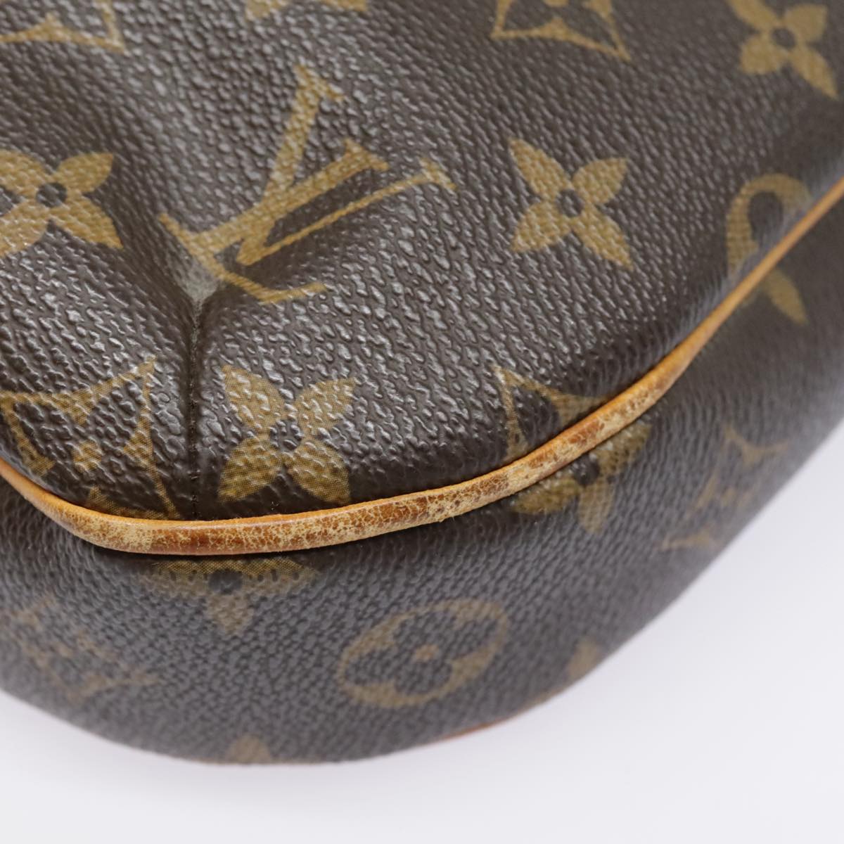 LOUIS VUITTON Monogram Odeon MM Shoulder Bag M56389 LV Auth 93967