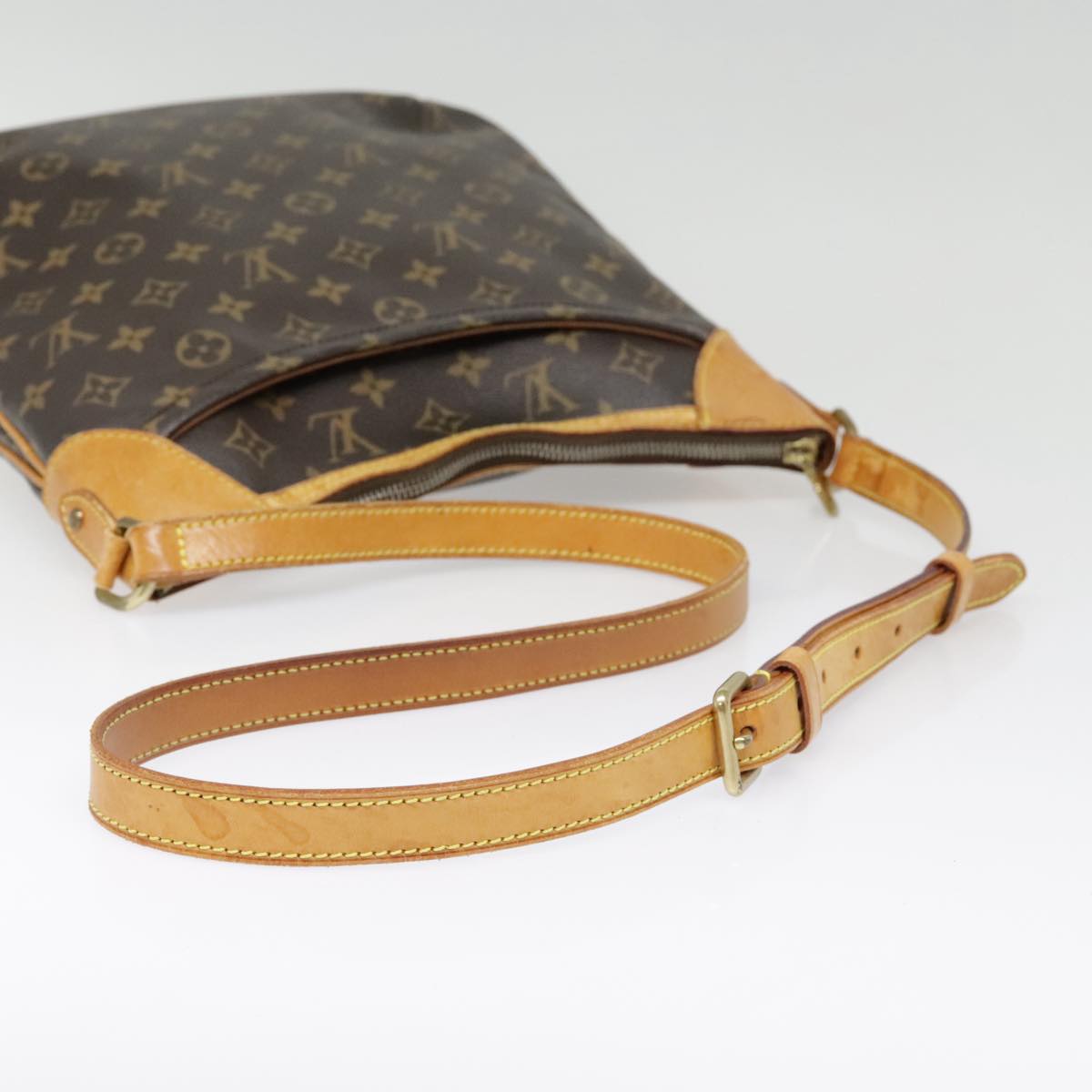 LOUIS VUITTON Monogram Odeon MM Shoulder Bag M56389 LV Auth 93967