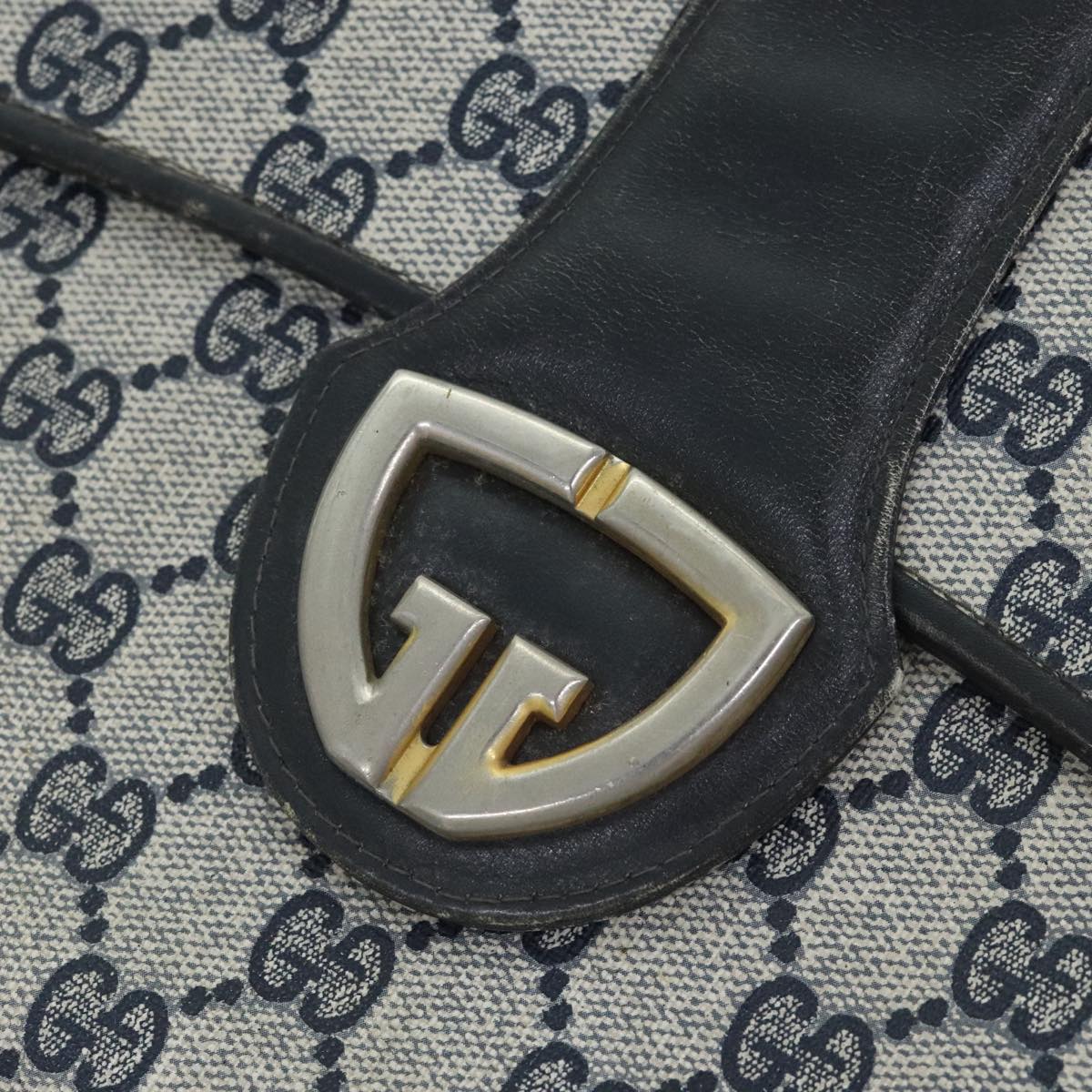 GUCCI GG Supreme Clutch Bag PVC Navy Gold Auth 94062