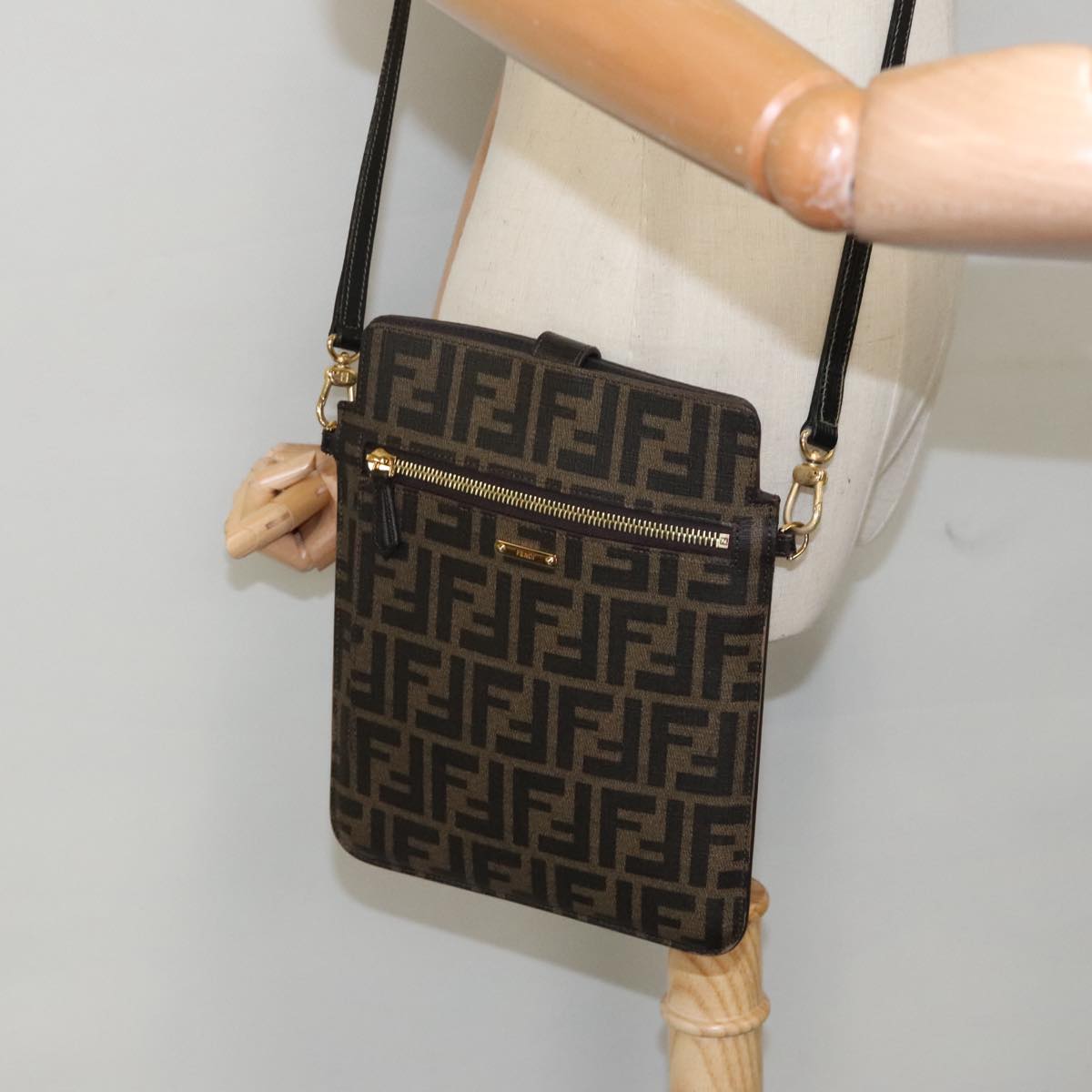 FENDI Zucca Canvas Shoulder Bag Black Brown gold Auth 94296