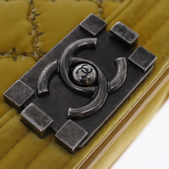 CHANEL Matelasse 20 Chain Boy Chanel Umhängetasche Velours Gelb CC Auth 94468V