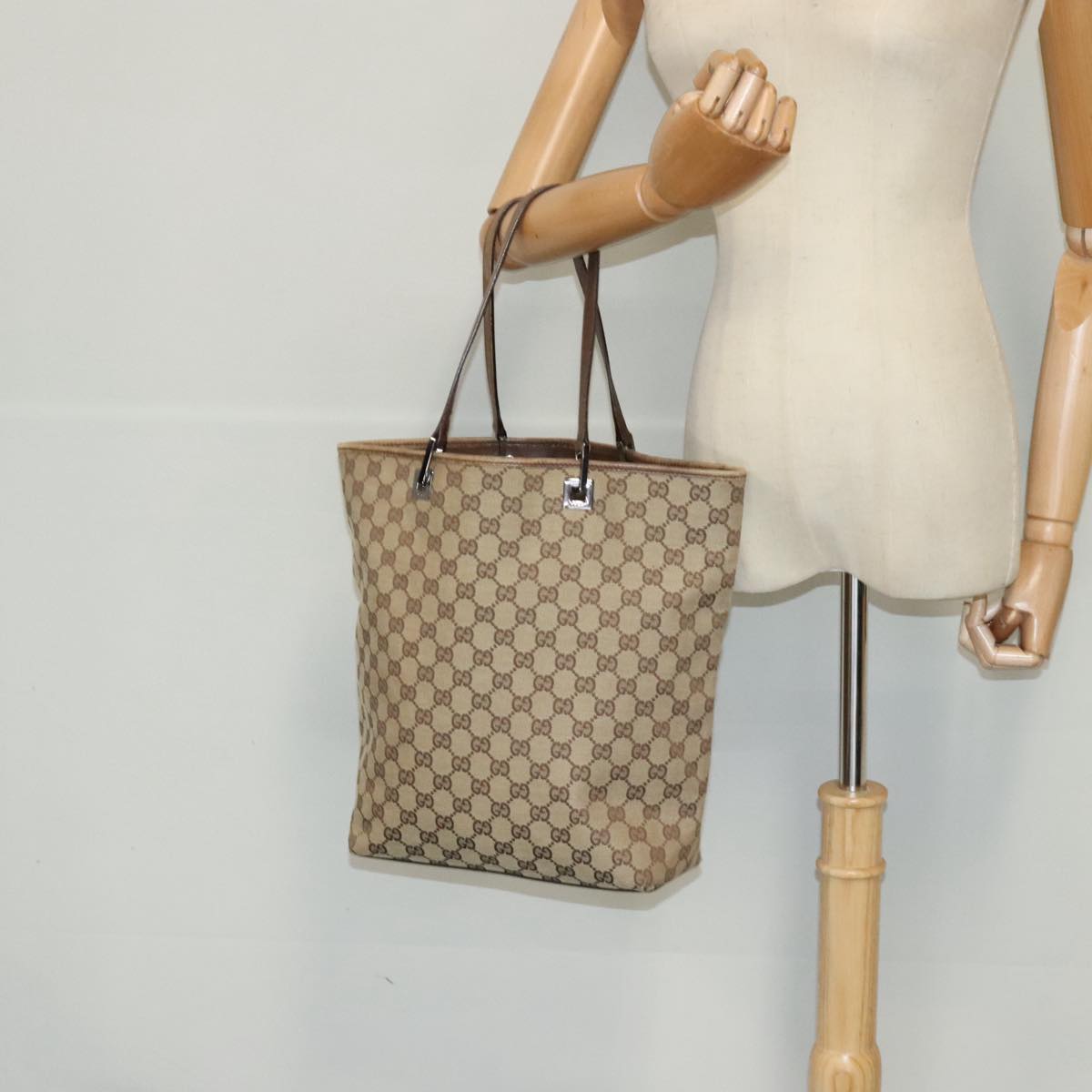 GUCCI GG Canvas Shoulder Bag Beige Silver 31243 Auth 94636