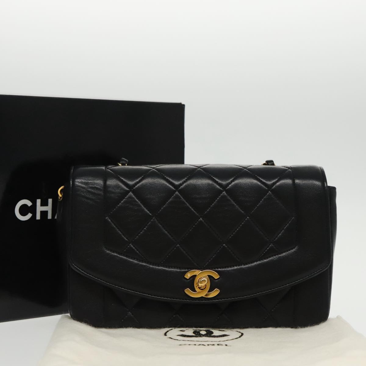 CHANEL Diana Matelasse Chain Shoulder Bag Lamb Skin Black Gold CC Auth 94641S