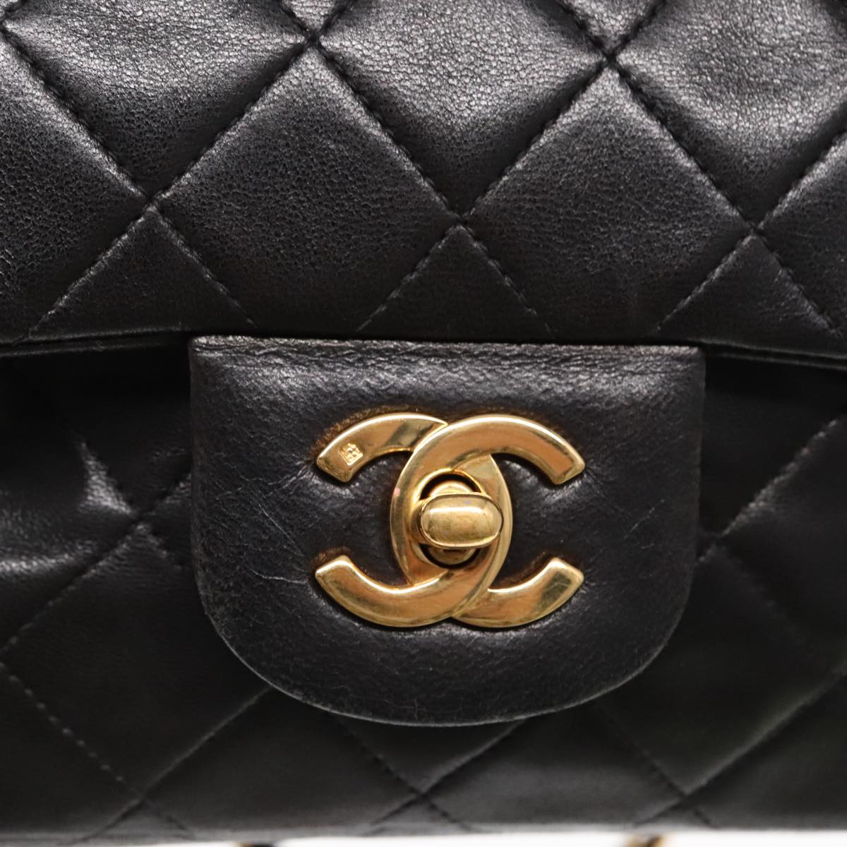 CHANEL Matelasse 23 Turn Lock Chain Bag Lamb Skin Black Gold CC Auth 94676A