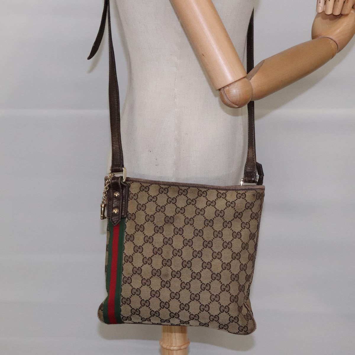 GUCCI GG Canvas Web Sherry Line Shoulder Bag Beige Brown Gold 144388 Auth 94719