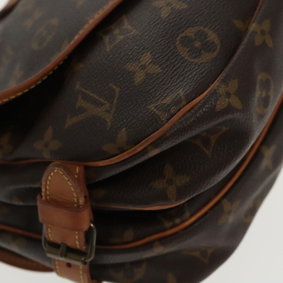 LOUIS VUITTON Monogram Saumur 30 Shoulder Bag M42256 LV Auth 94834