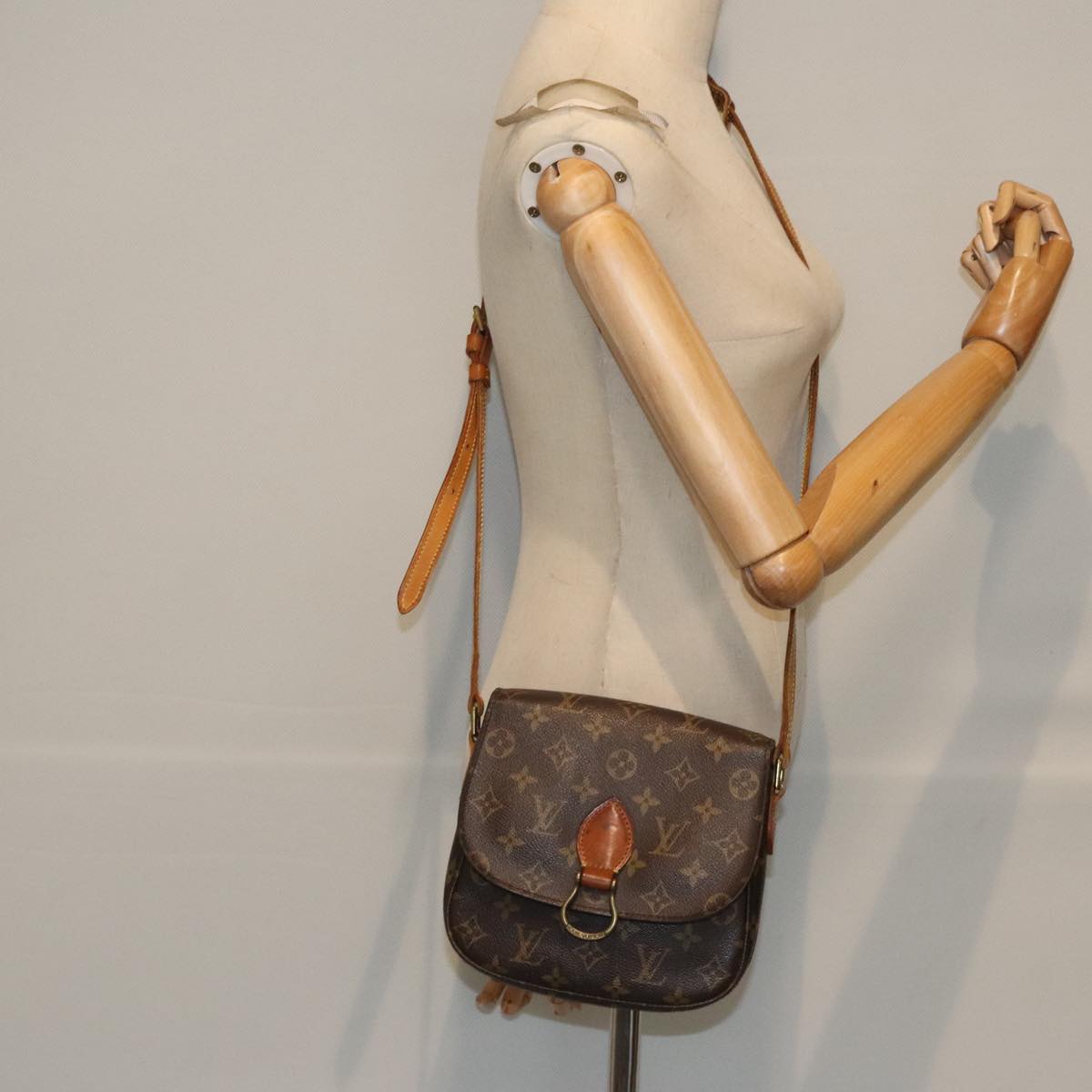 LOUIS VUITTON Monogram Saint Cloud MM Shoulder Bag M51243 LV Auth 94853