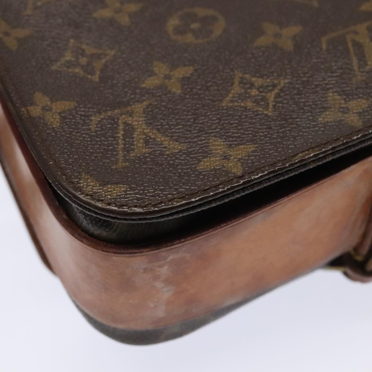 LOUIS VUITTON Monogram Cartouchiere MM Shoulder Bag M51253 LV Auth 94868