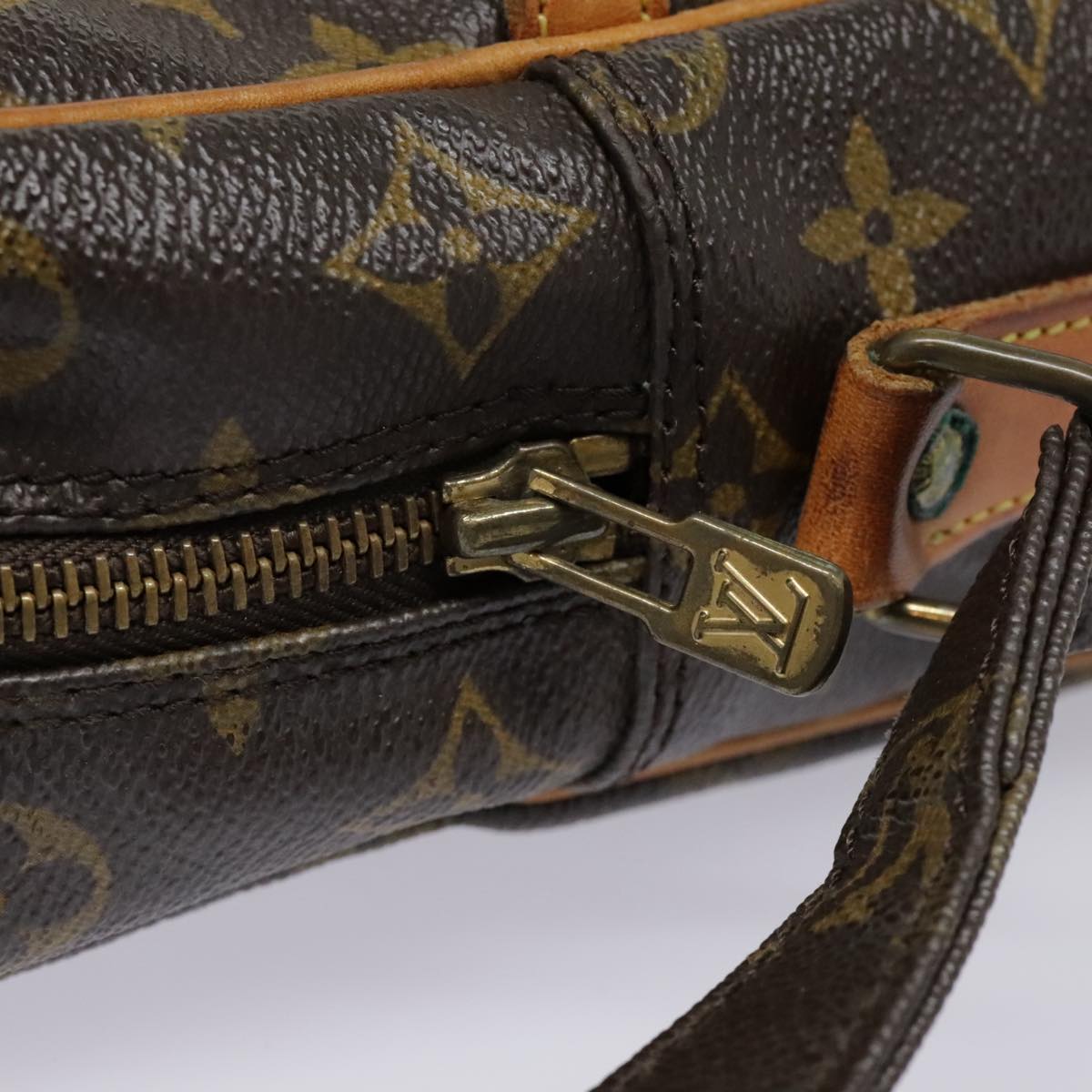 LOUIS VUITTON Monogram Danube MM Shoulder Bag M45264 LV Auth 94912