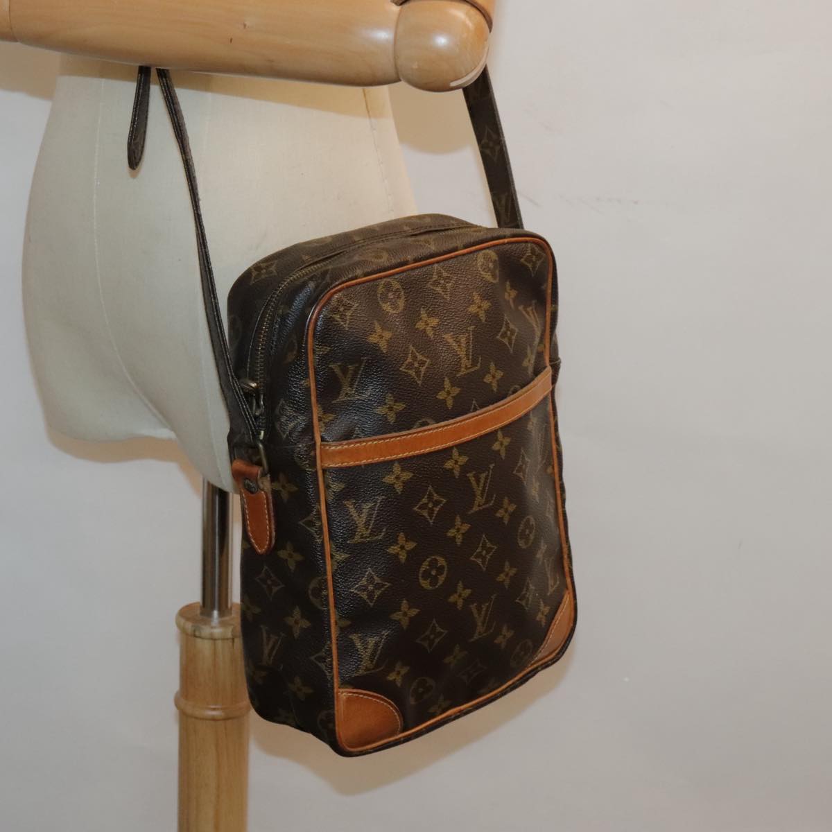 LOUIS VUITTON Monogram Danube MM Shoulder Bag M45264 LV Auth 94912