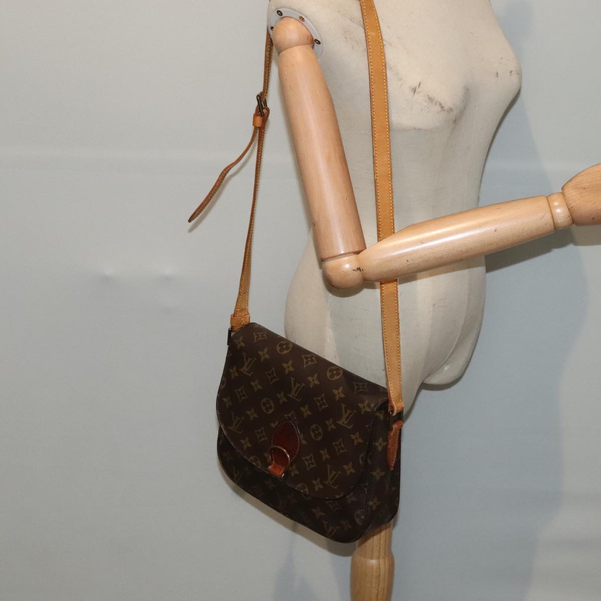 LOUIS VUITTON Monogram Saint Cloud GM Shoulder Bag M51242 LV Auth 94923