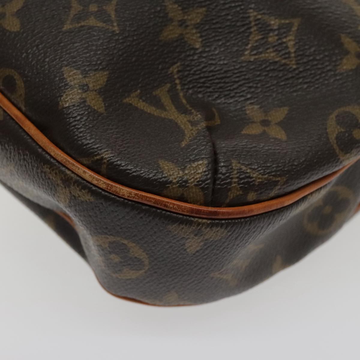 LOUIS VUITTON Monogram Odeon MM Shoulder Bag M56389 LV Auth 94944