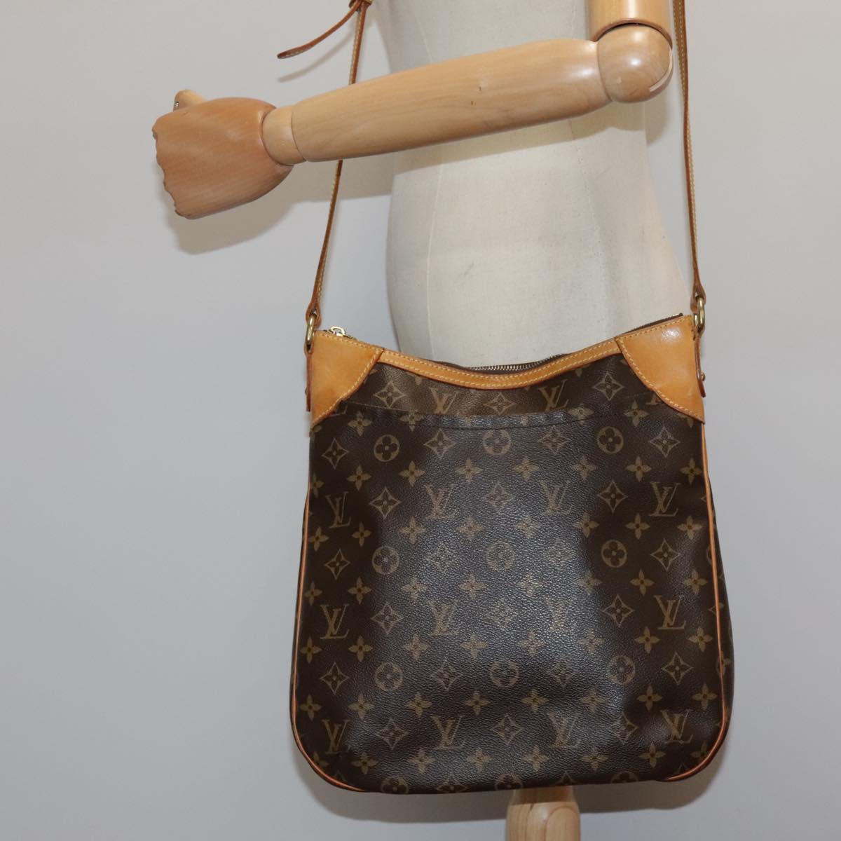 LOUIS VUITTON Monogram Odeon MM Shoulder Bag M56389 LV Auth 94944