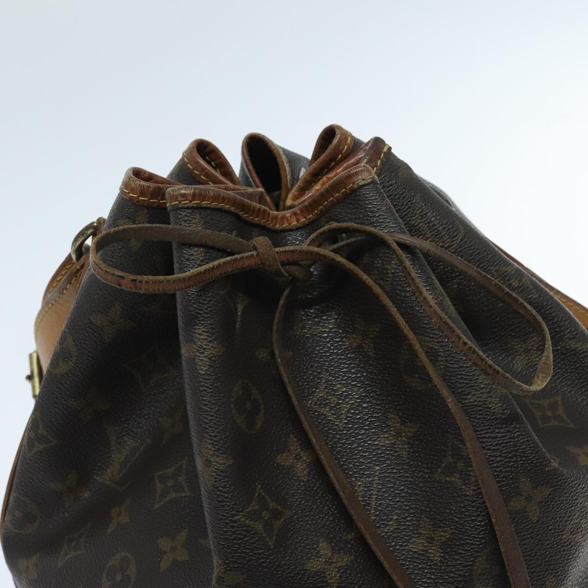 LOUIS VUITTON Monogram Petit Noe Shoulder Bag M42226 LV Auth 94951