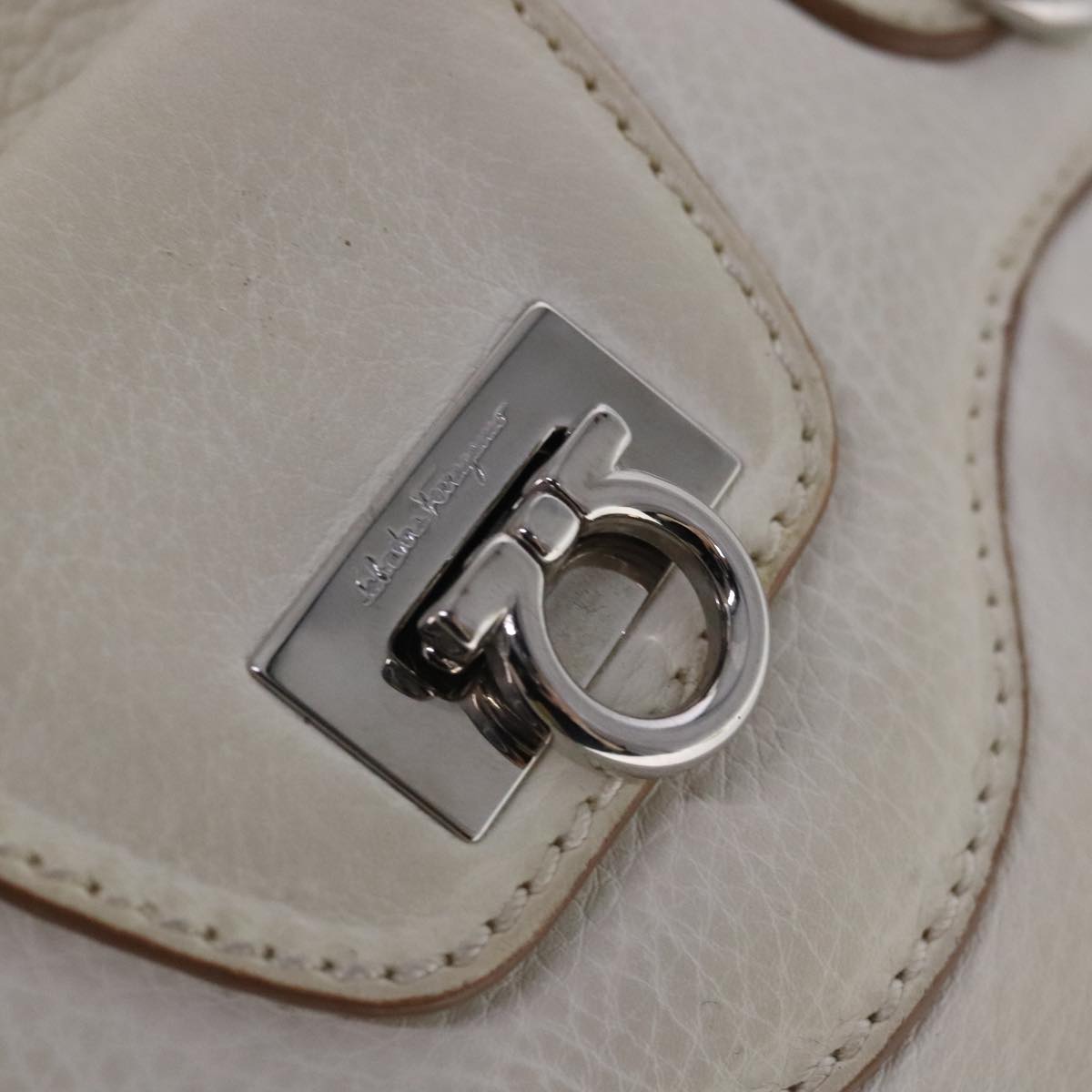 Salvatore Ferragamo Gancini Shoulder Bag Leather White Silver Auth 95007