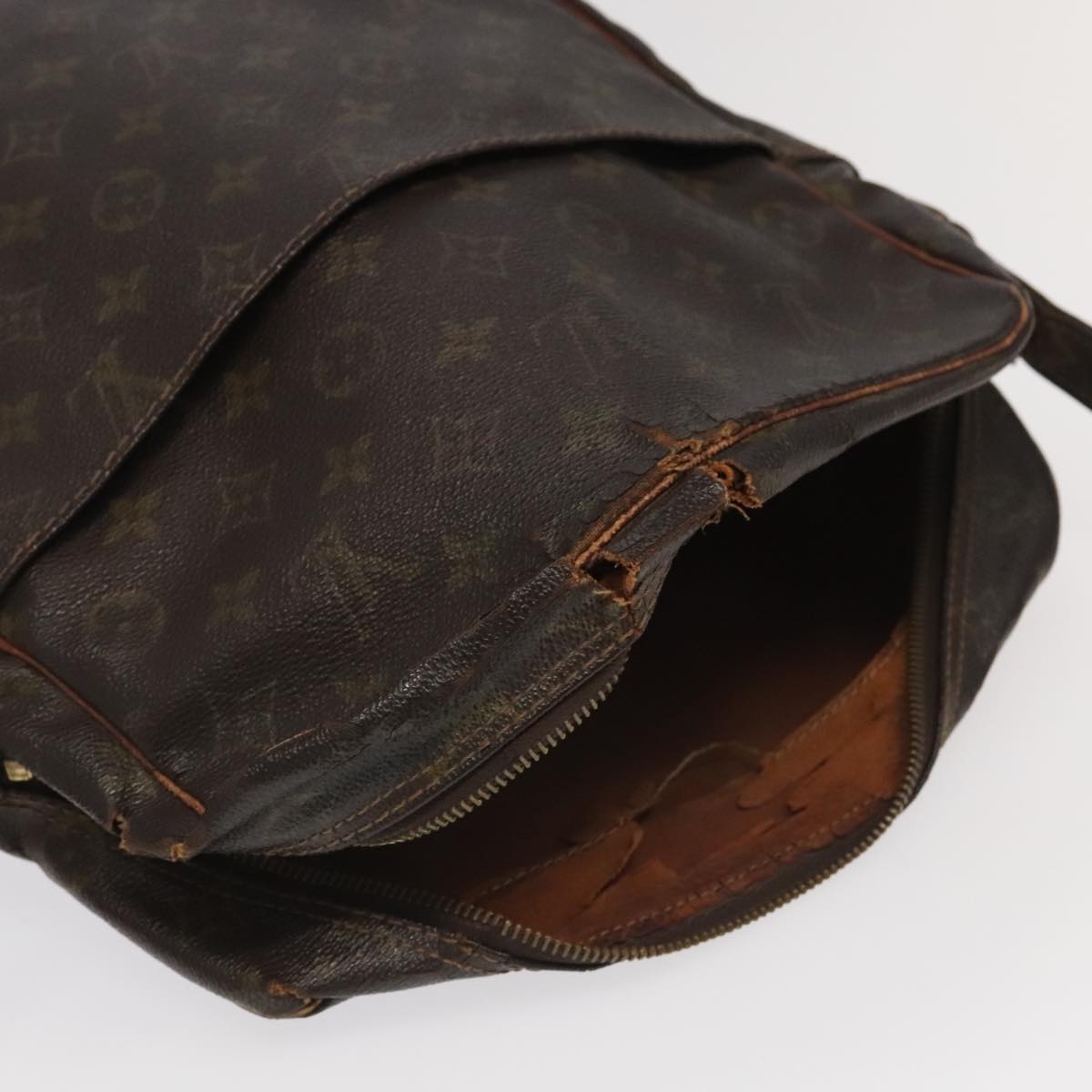 LOUIS VUITTON Monogram Marceau Shoulder Bag No.70 LV Auth 95103