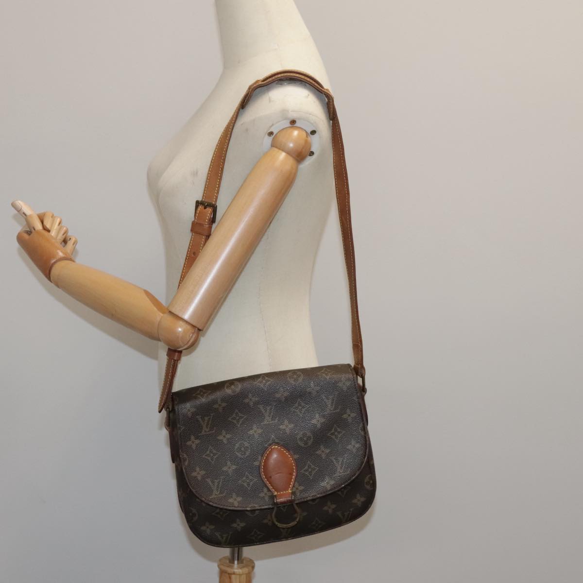 LOUIS VUITTON Monogram Saint Cloud GM Shoulder Bag M51242 LV Auth 95193