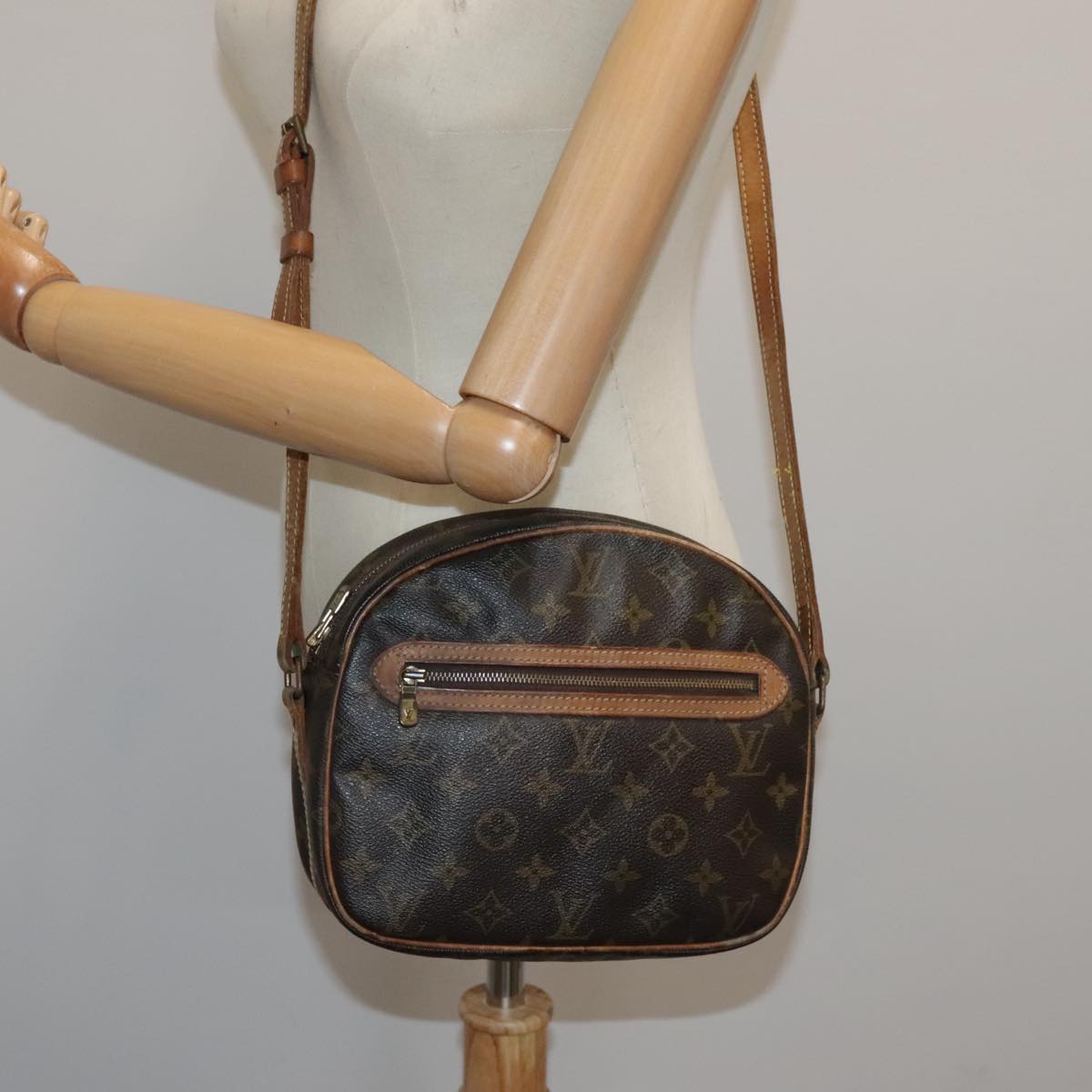 LOUIS VUITTON Monogram Senlis Shoulder Bag M51222 LV Auth 95195