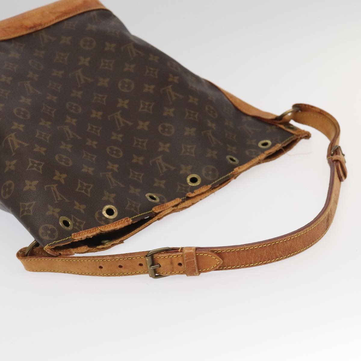 LOUIS VUITTON Monogram Noe Shoulder Bag M42224 LV Auth 95201