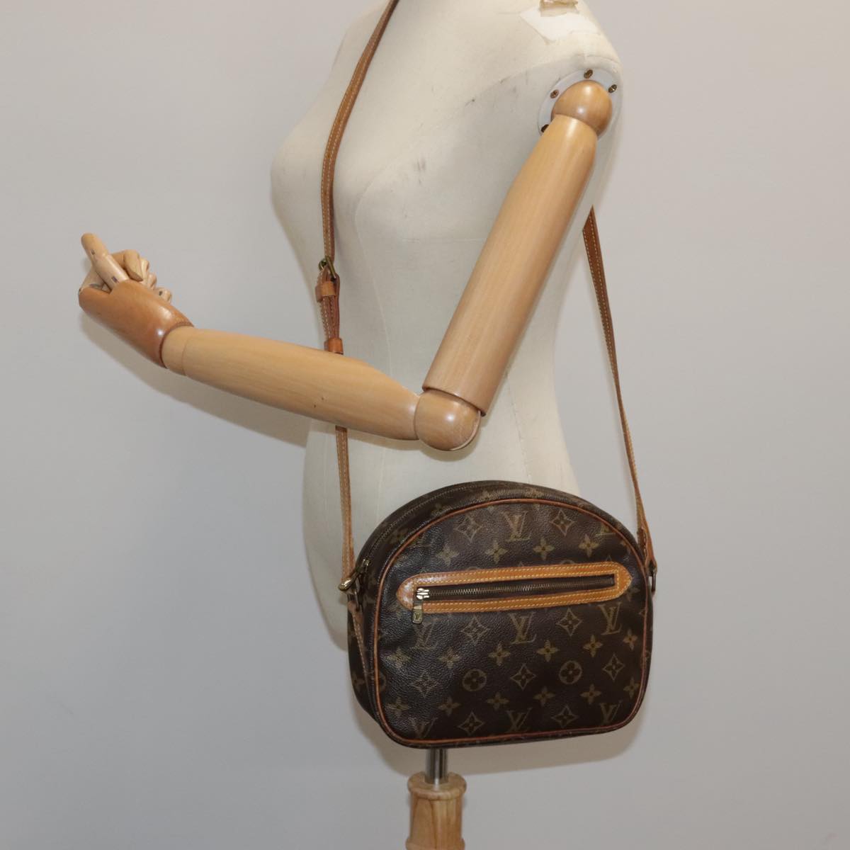 LOUIS VUITTON Monogram Senlis Shoulder Bag M51222 LV Auth 95214